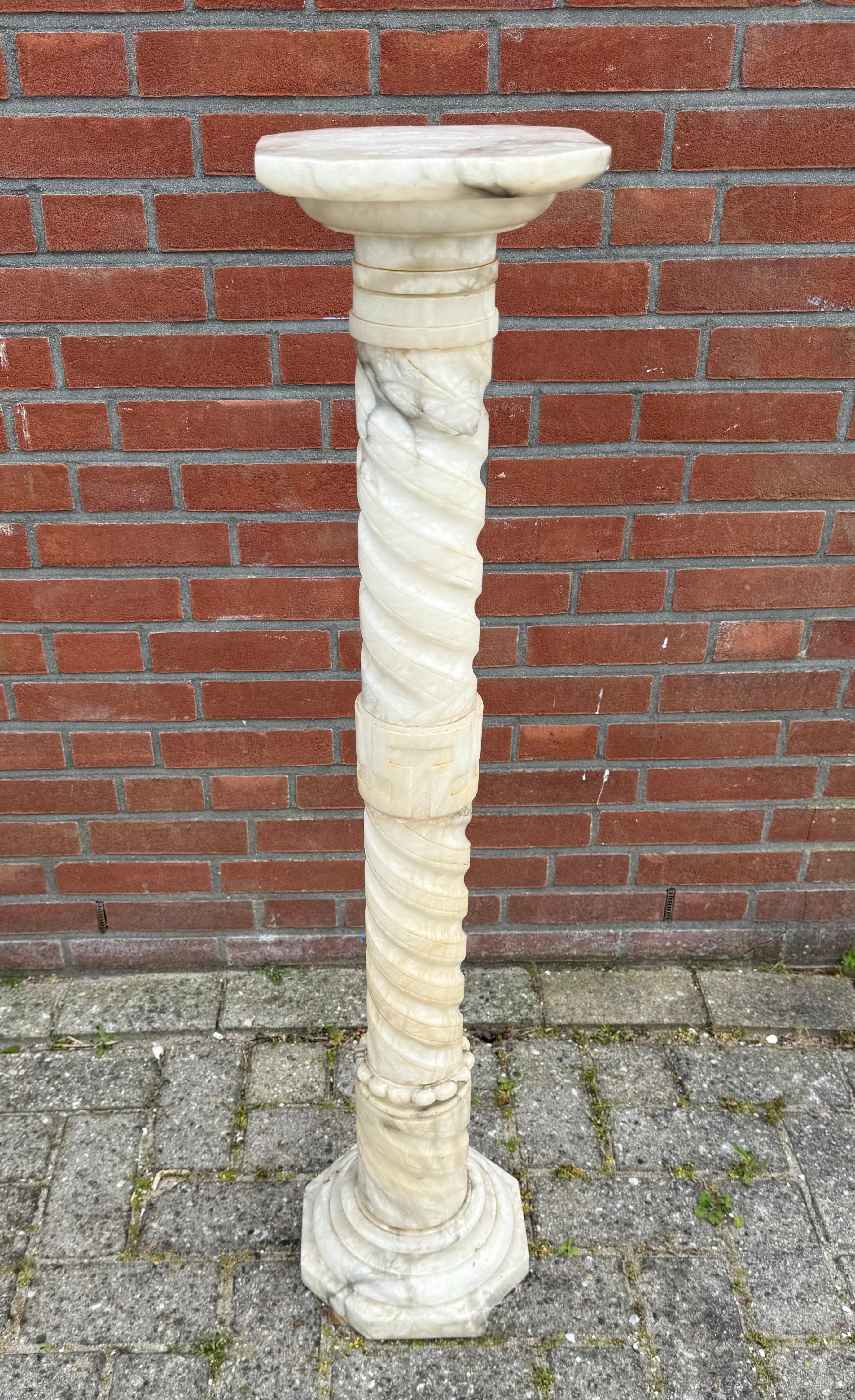 Stylish, Late 1800s Handmade Italian, Alabaster Column, Pedestal or Stand For Sale 6