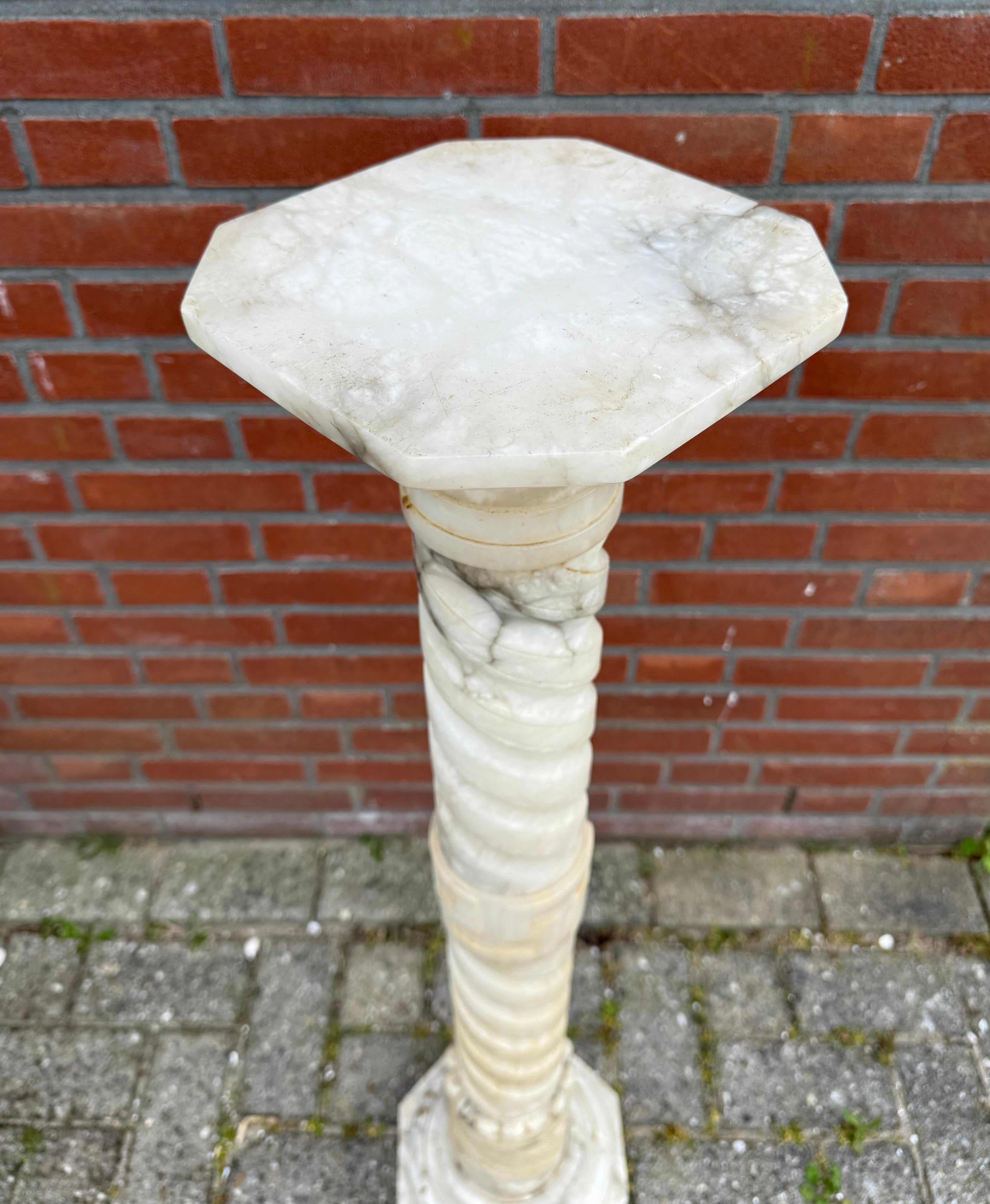 Stylish, Late 1800s Handmade Italian, Alabaster Column, Pedestal or Stand For Sale 10