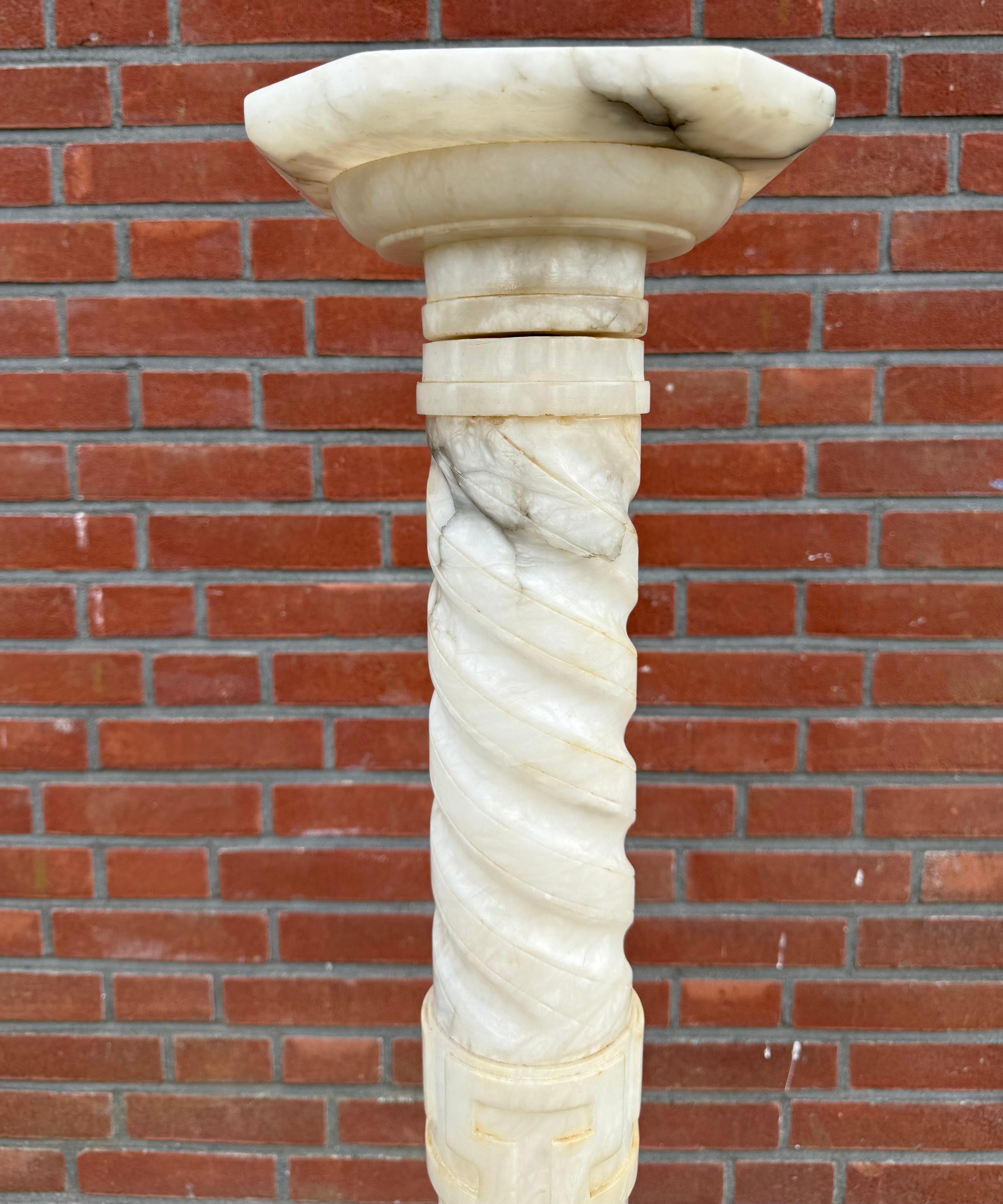 Stylish, Late 1800s Handmade Italian, Alabaster Column, Pedestal or Stand For Sale 2