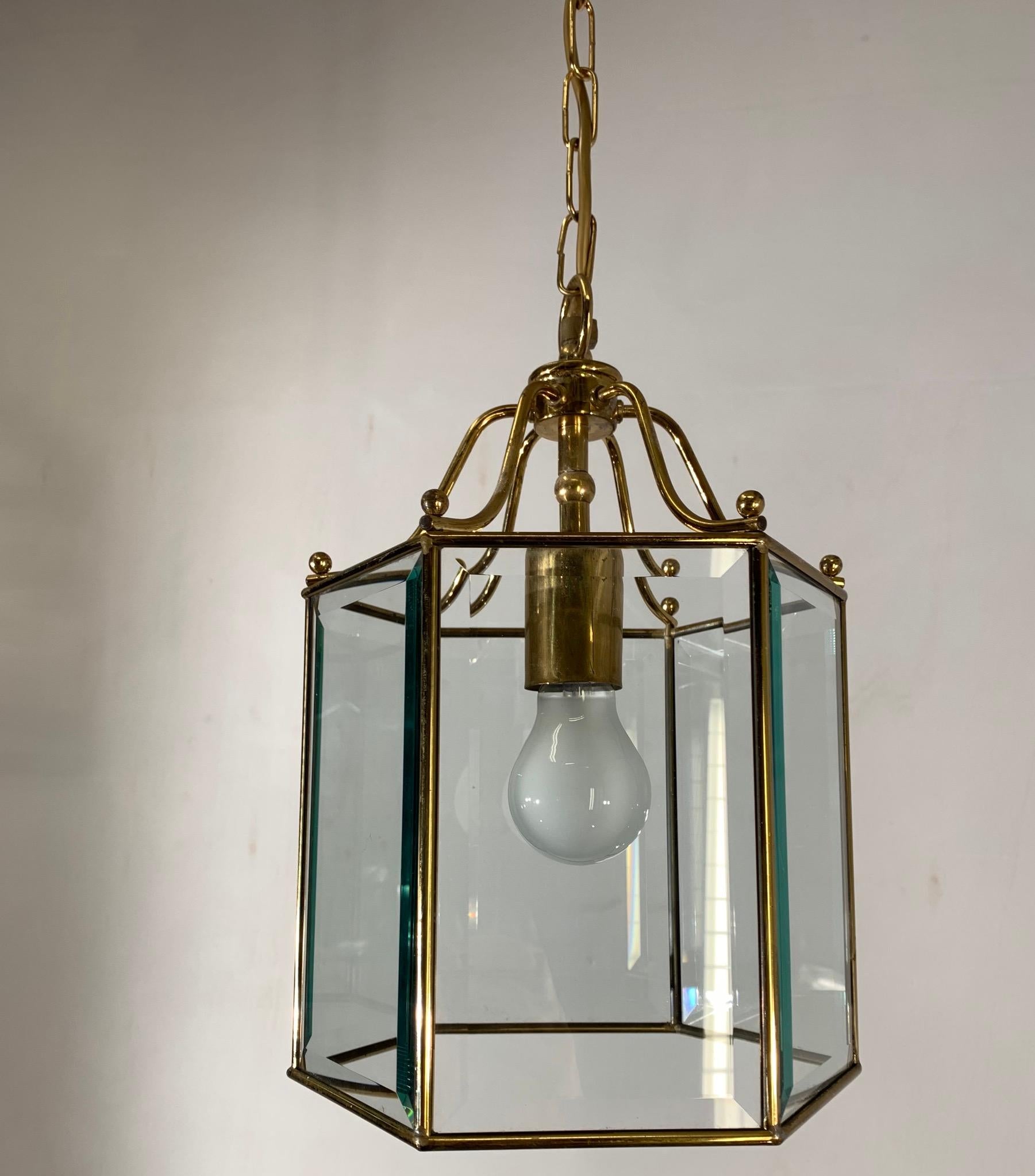 Stylish Late 20th Century Brass & Beveled Glass Hexagonal Pendant Light Fixture For Sale 6