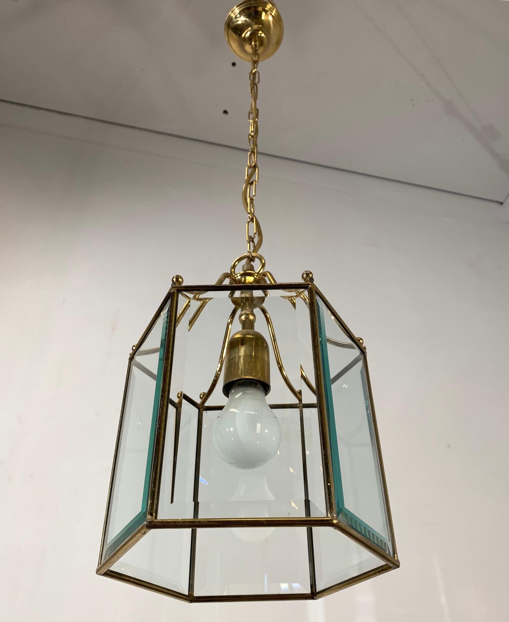 Stylish Late 20th Century Brass & Beveled Glass Hexagonal Pendant Light Fixture For Sale 1