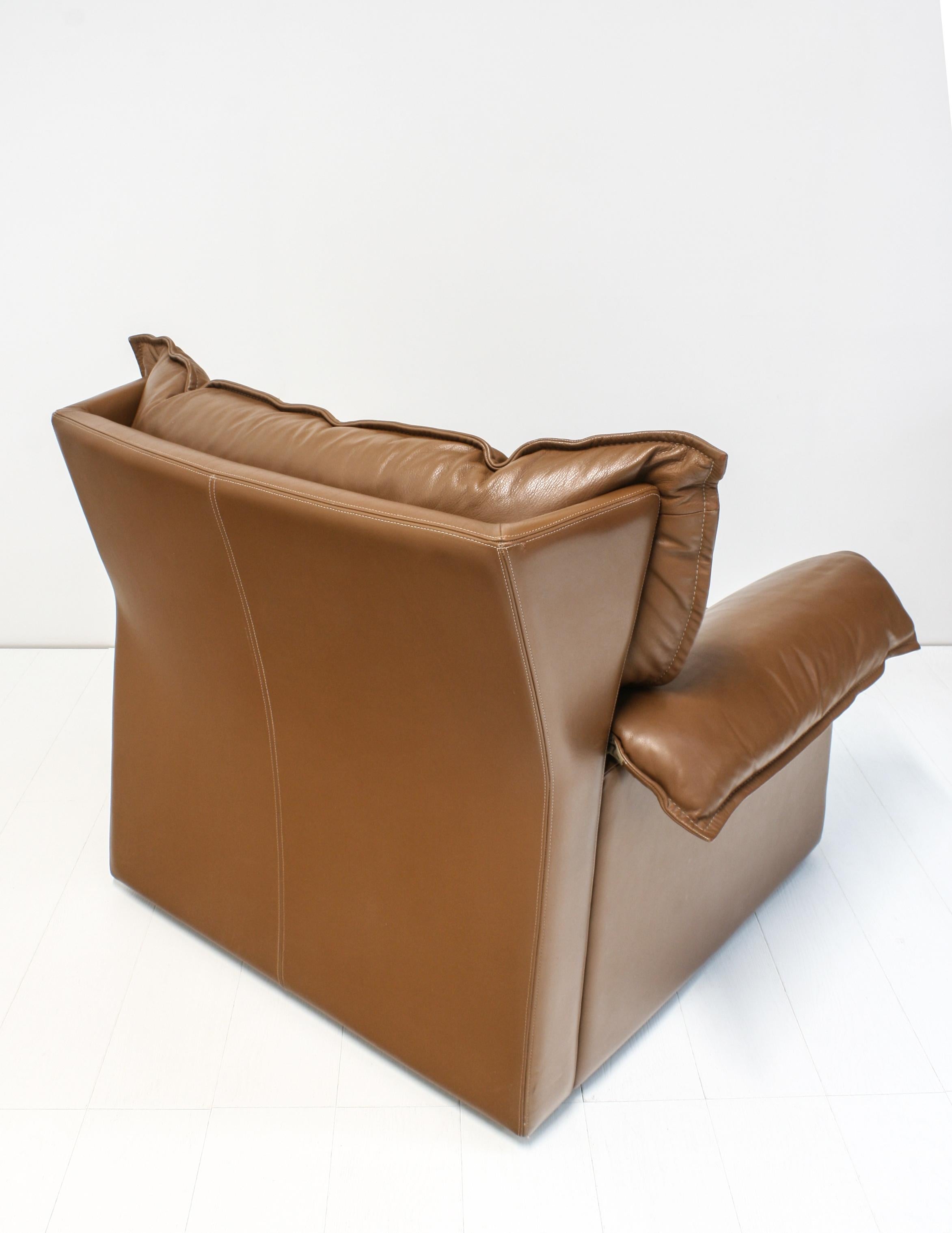 Stylish Leather Downfilled Wingback Armchairs by Durlet, 1970s, Set of 2 For Sale 6