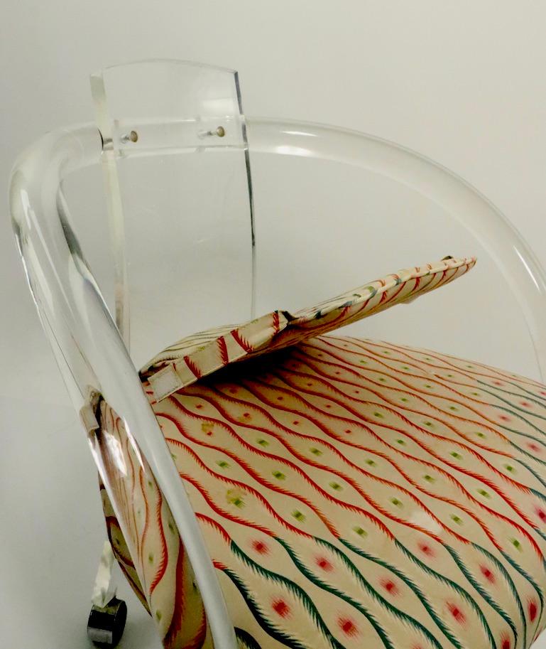 Stilvoller Sessel aus Lucite im Stil von Charles Hollis Jones im Angebot 3
