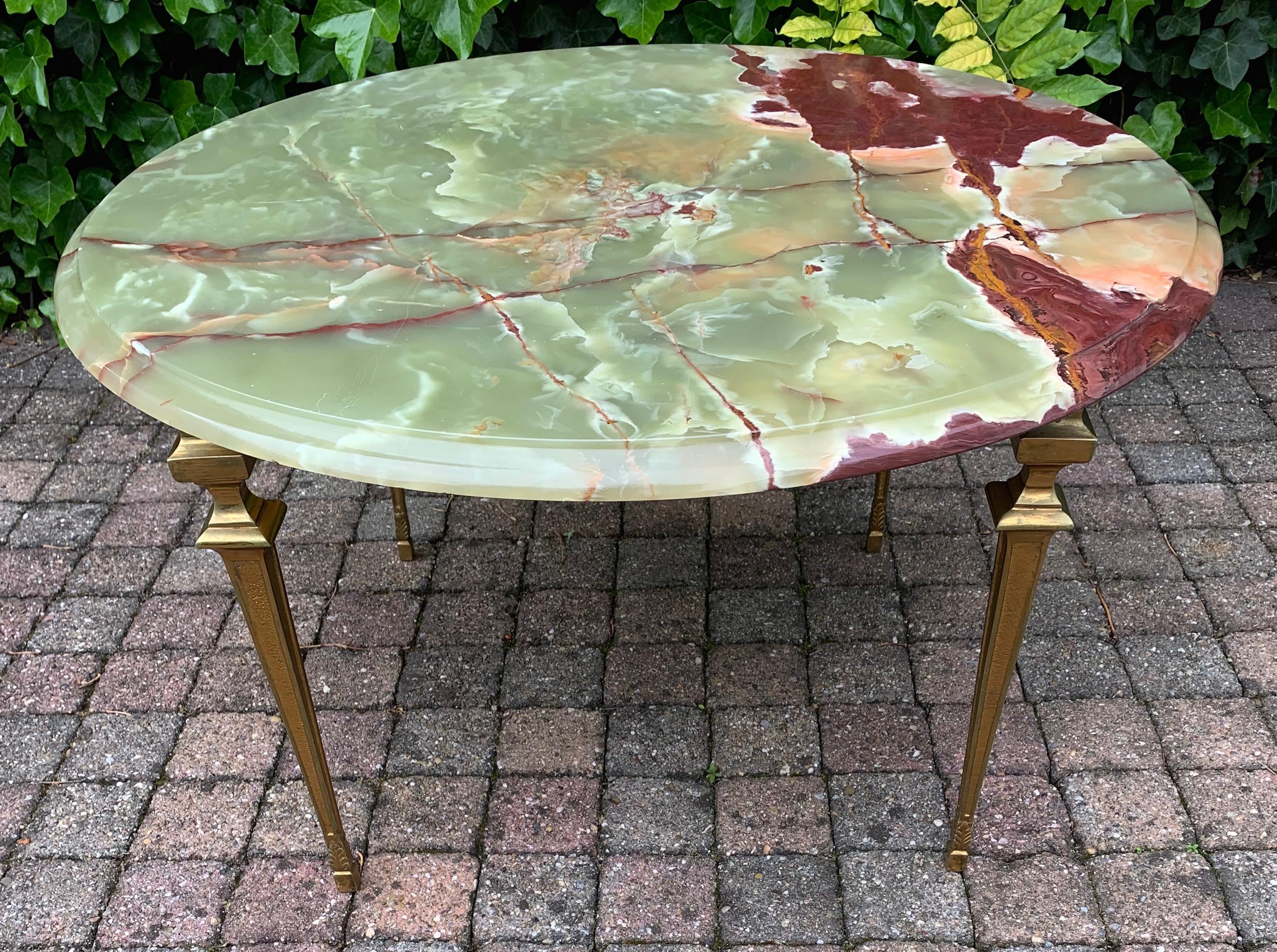 Classical Roman Stylish & Majestic Looking 1950s, Bronze and Green Round Top Onyx Coffee Table