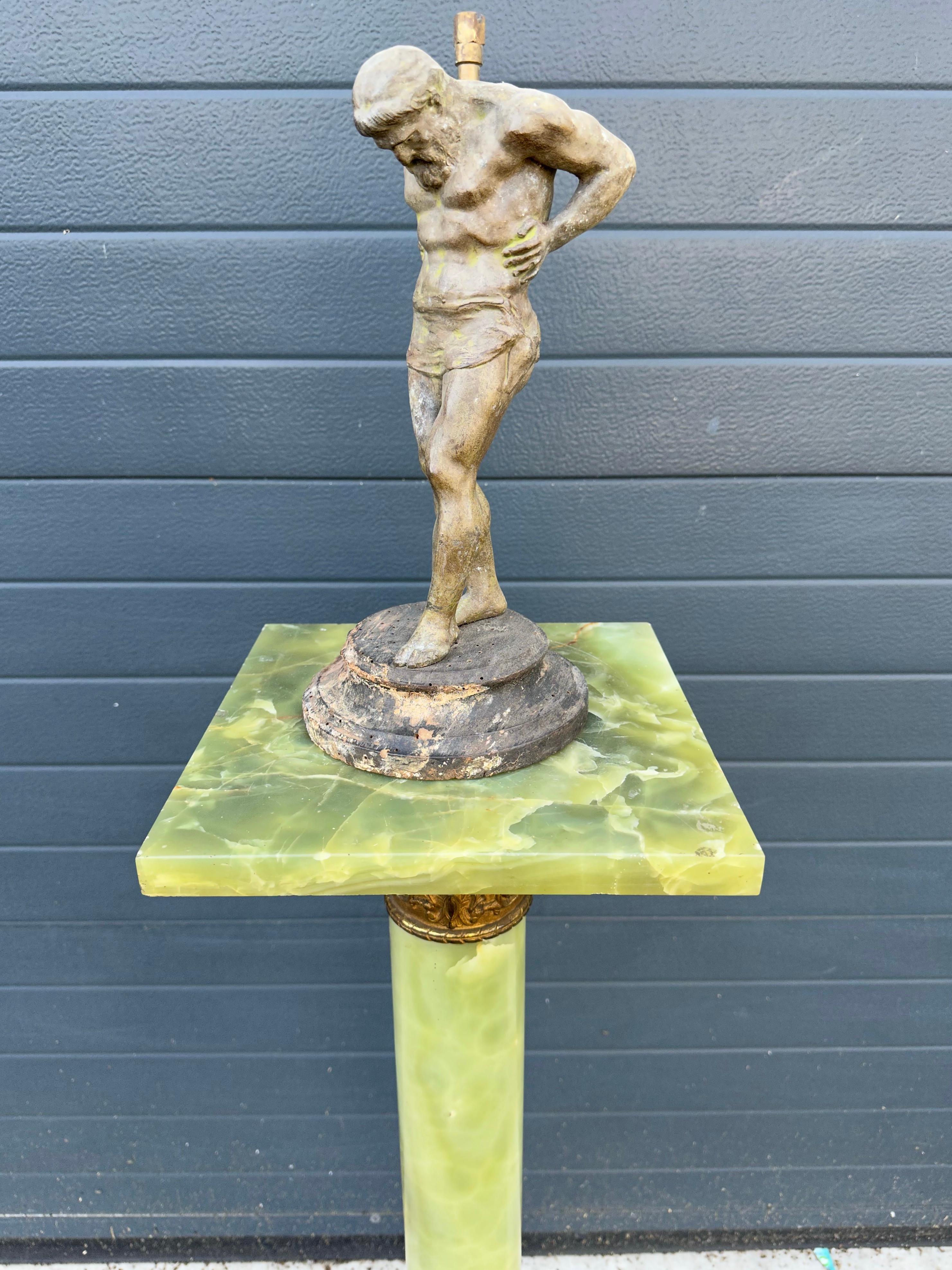 Stylish & Majestic Looking Antique, Green Onyx and Bronze Column Pedestal Stand For Sale 2