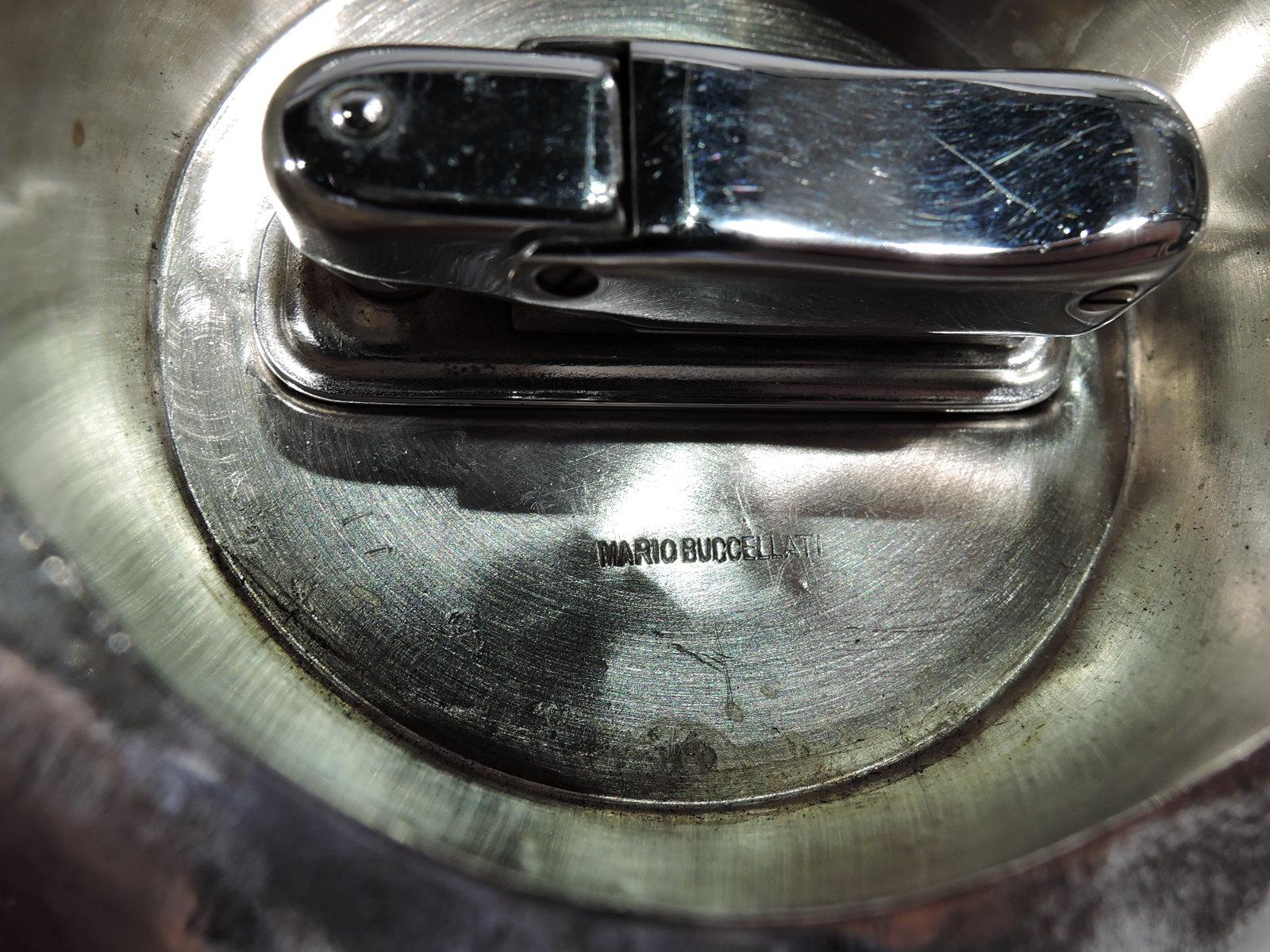 20th Century Stylish Mario Buccellati Modern Sterling Silver Figural Apple Lighter