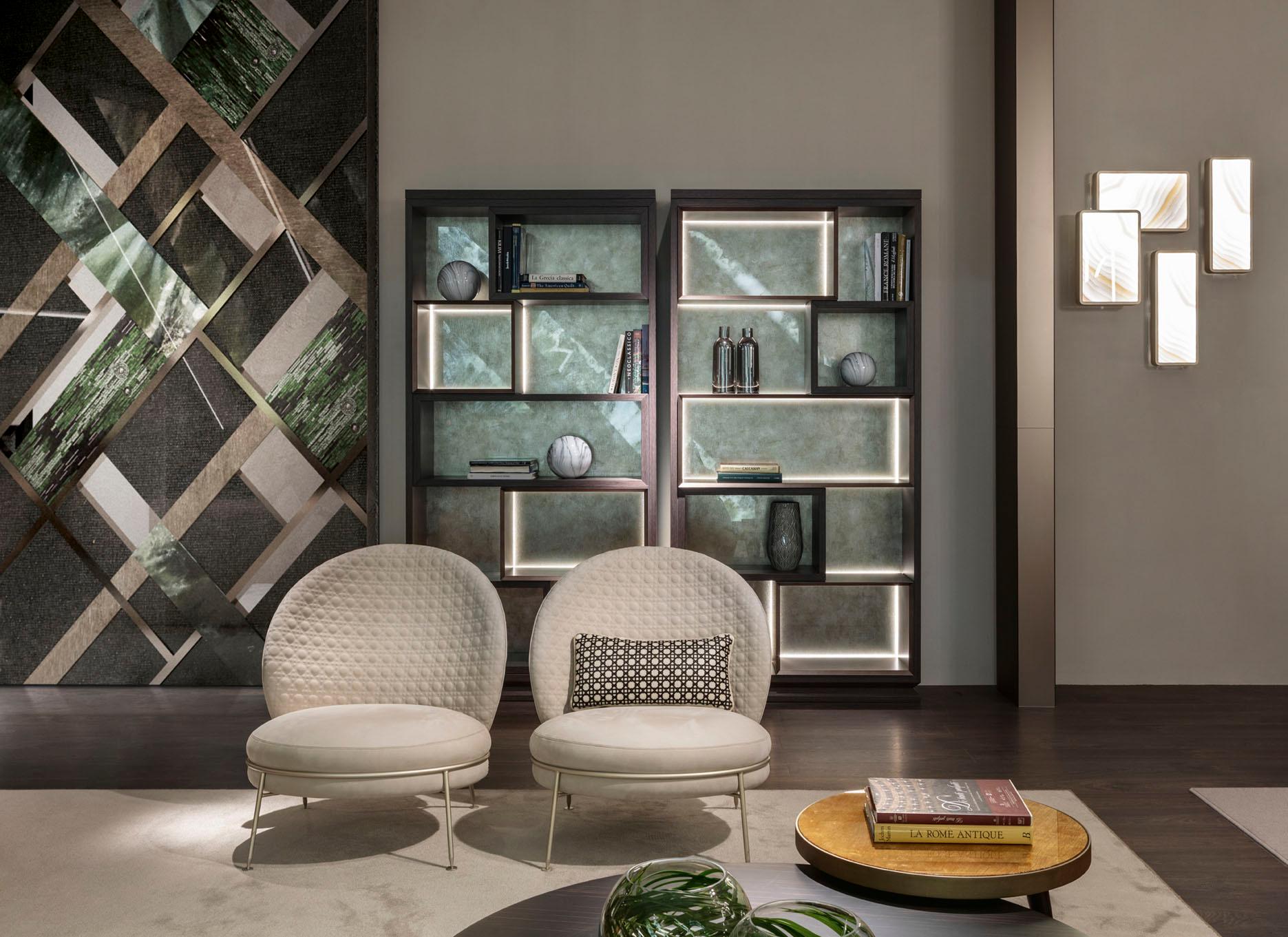 Elegante Aplique de Pared Metálico Acabado Champán Vetrite Opalescente Moderno en venta