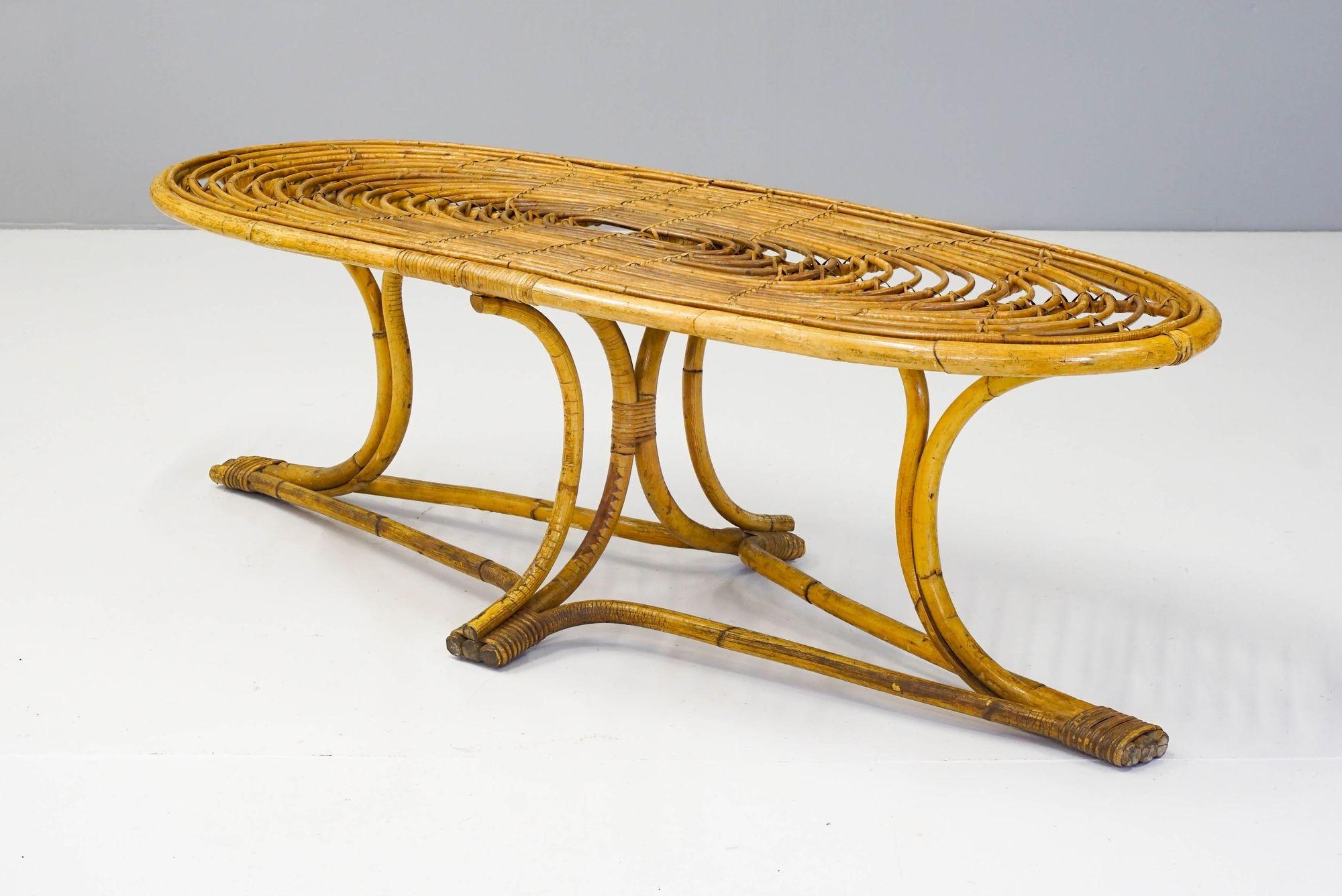Table basse en bambou du milieu du siècle Excellent état - En vente à London, England