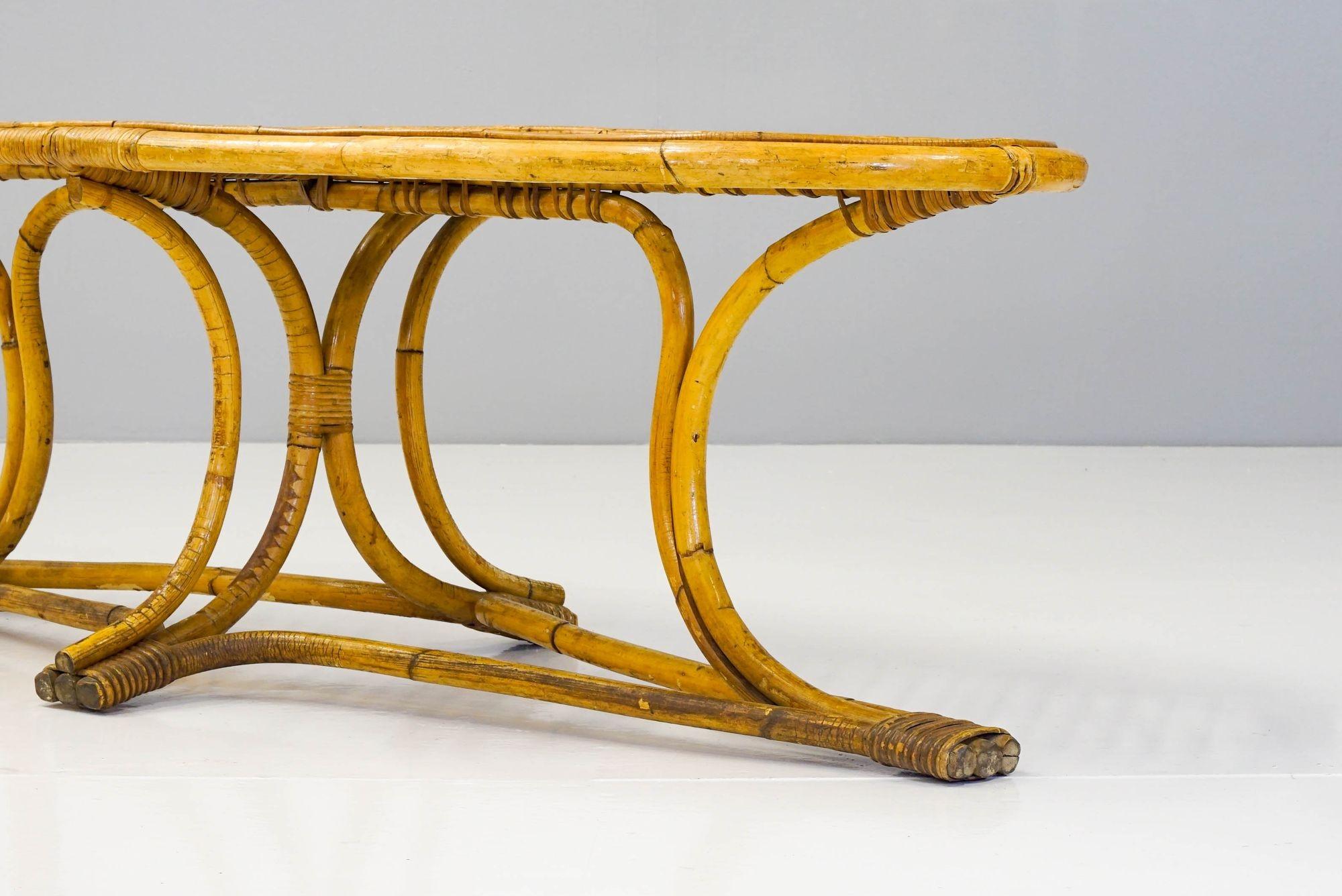 Table basse en bambou du milieu du siècle en vente 3