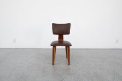 Elegante silla auxiliar de madera curvada de mediados de siglo Cor Alons