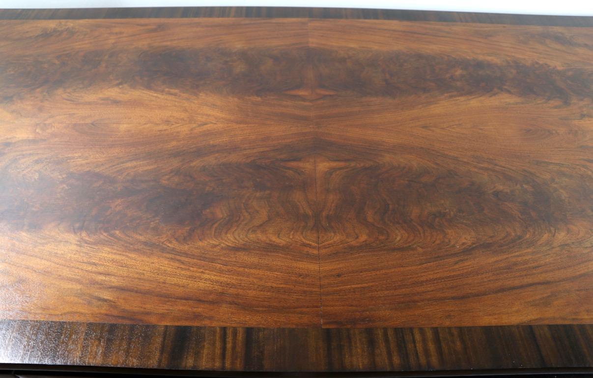 Veneer Stylish Mid Century Dining Table with Refractory Leaves