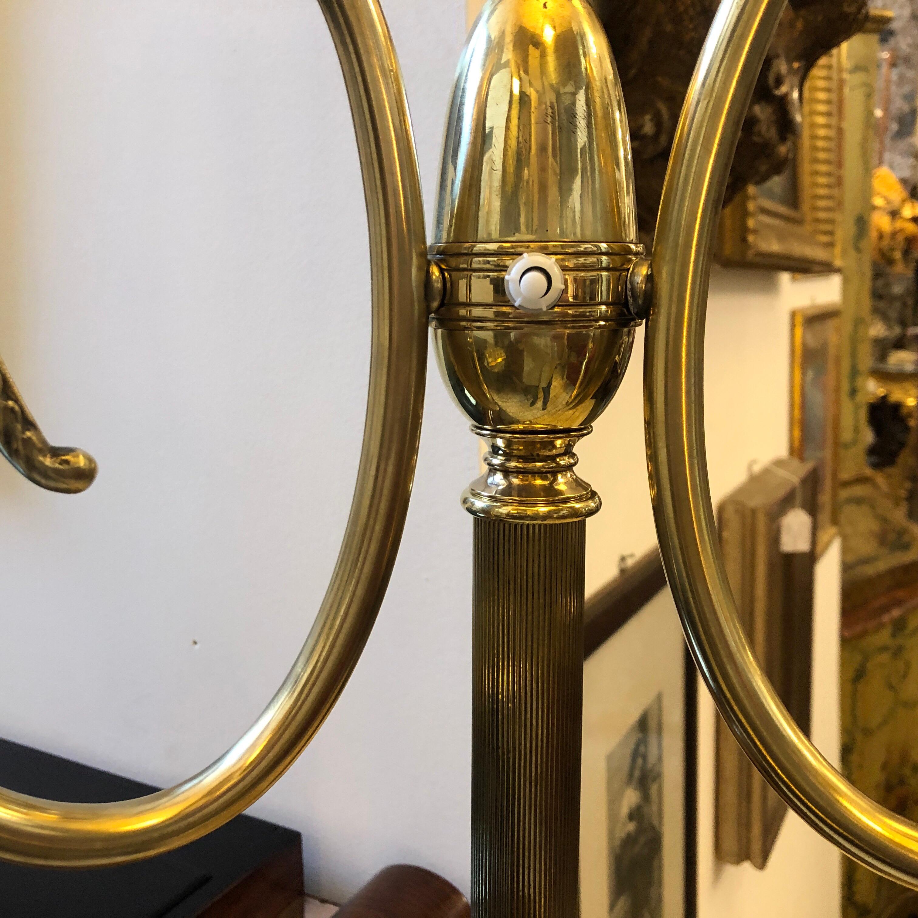 Stylish Mid-Century Modern Brass Italian Floor Lamp, circa 1950 For Sale 2