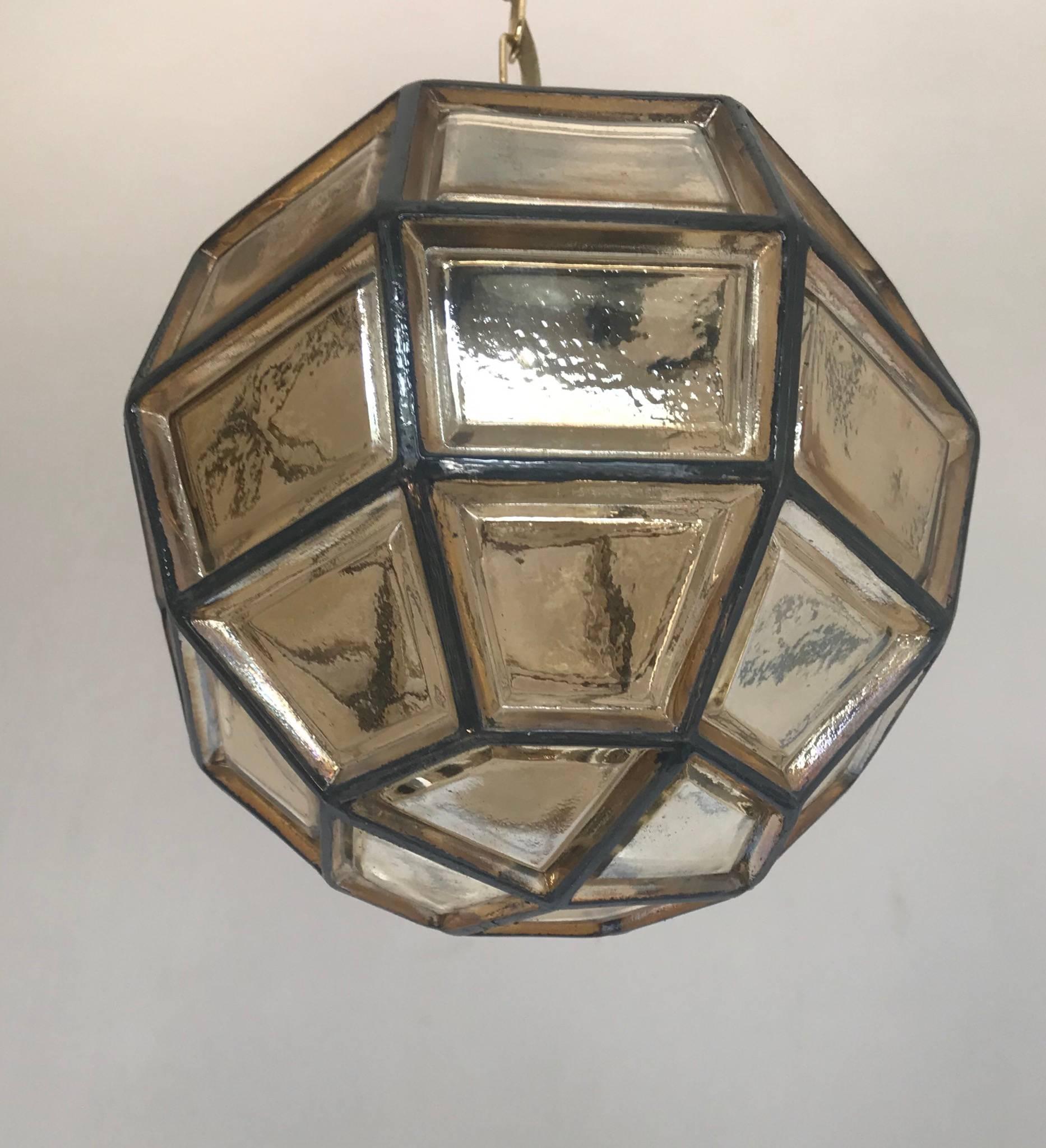 Stylish Mid-Century Modern Facetted and Lined Glass Pendant or Ceiling Lamp For Sale 13