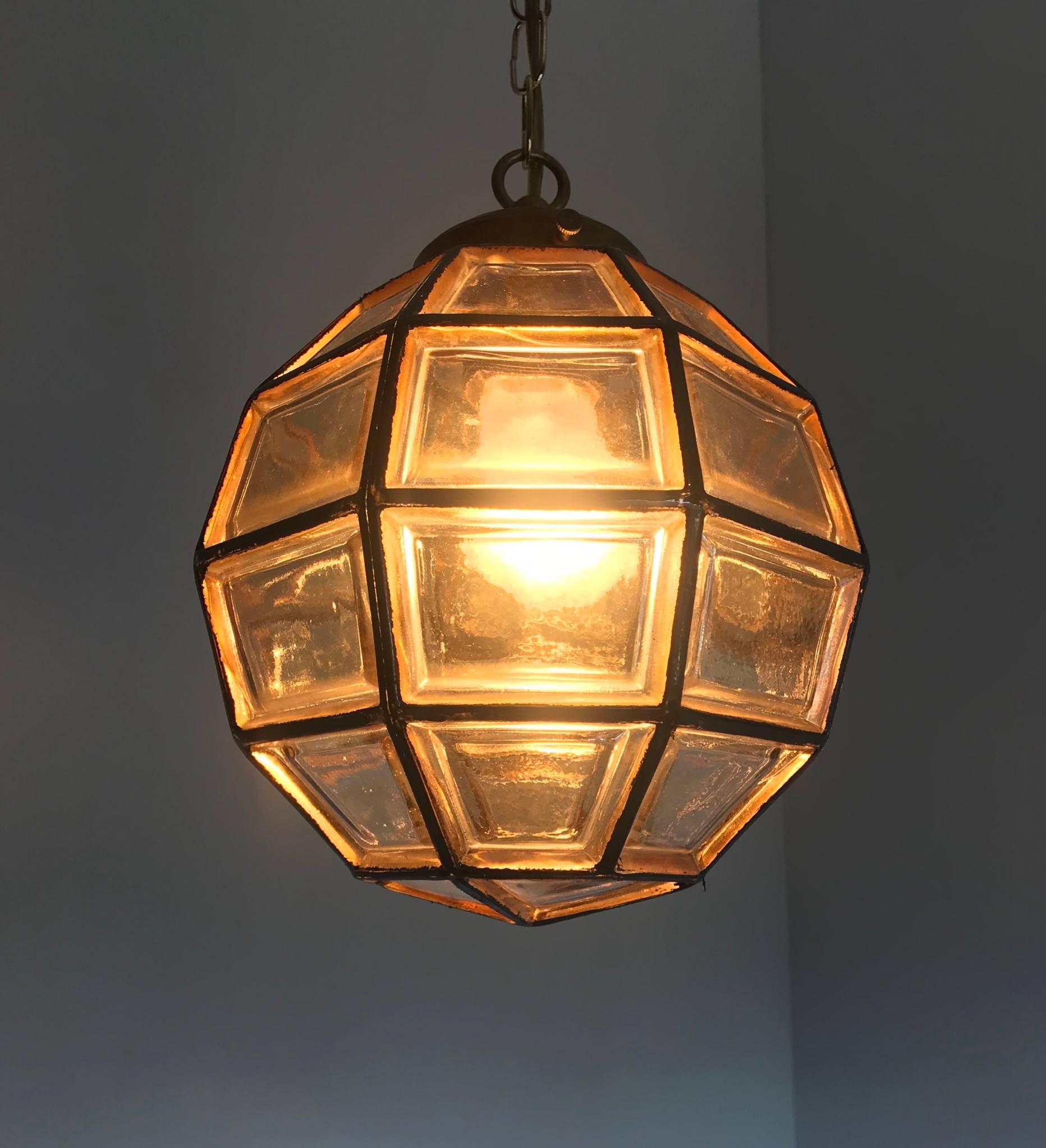 European Stylish Mid-Century Modern Facetted and Lined Glass Pendant or Ceiling Lamp For Sale
