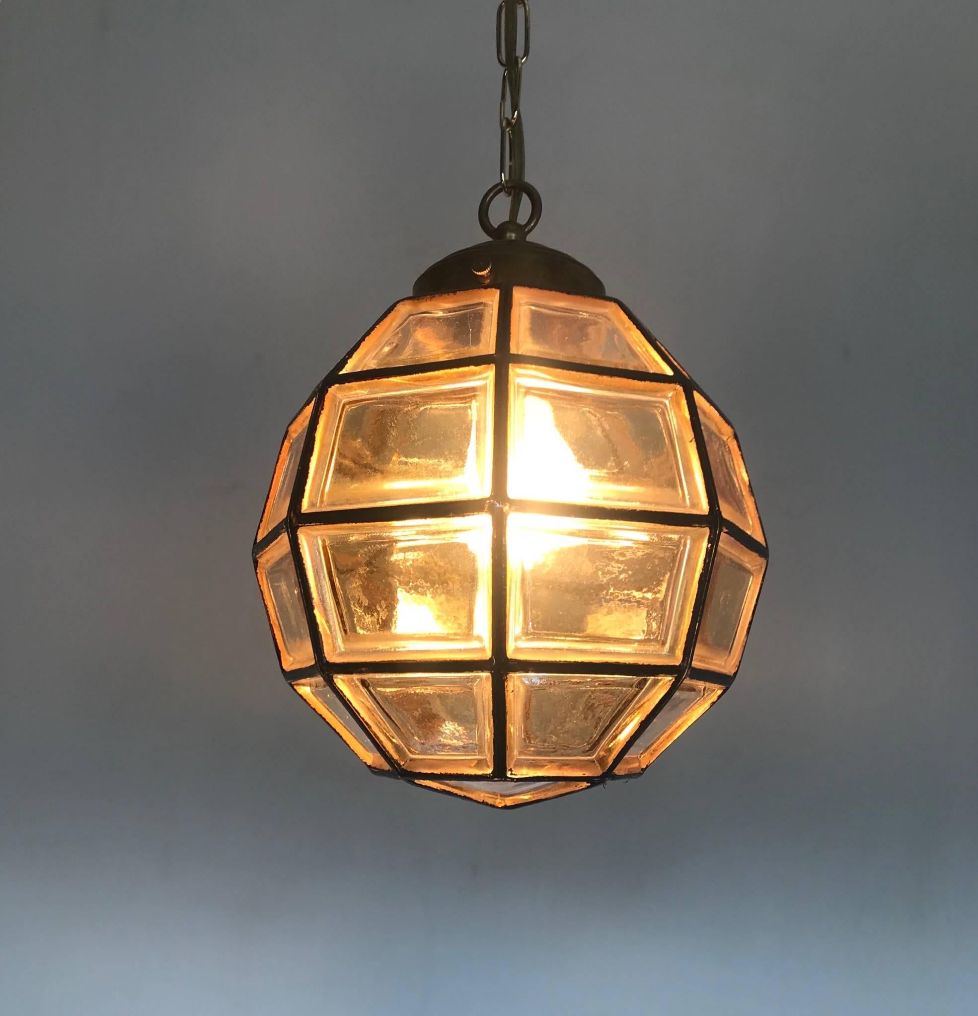 Hand-Painted Stylish Mid-Century Modern Facetted and Lined Glass Pendant or Ceiling Lamp For Sale