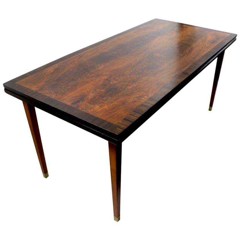 Stylish Mid Century Dining Table with Refractory Leaves