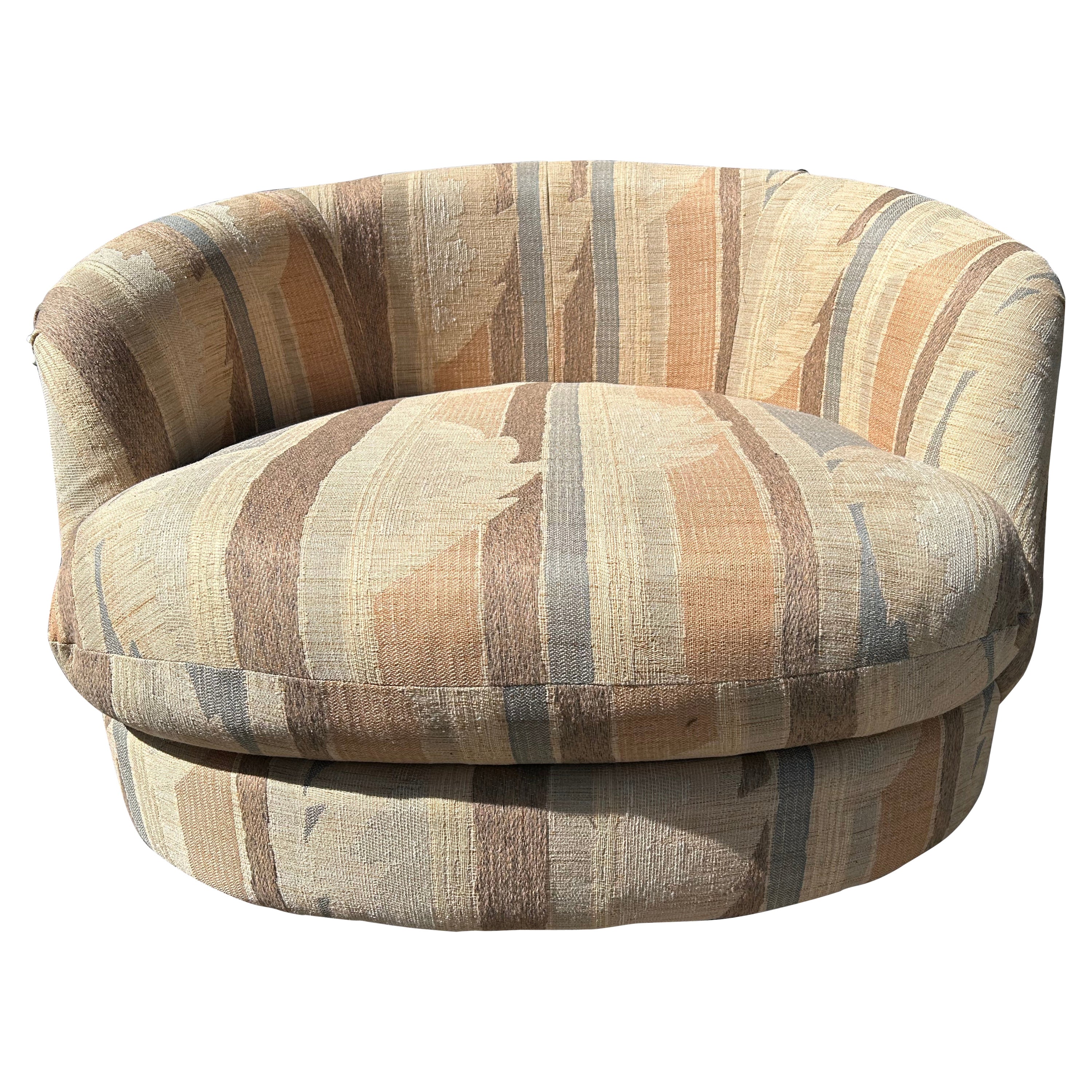 Stylish Milo Baughman style Circular Round Swivel Lounge Chair Mid-Century