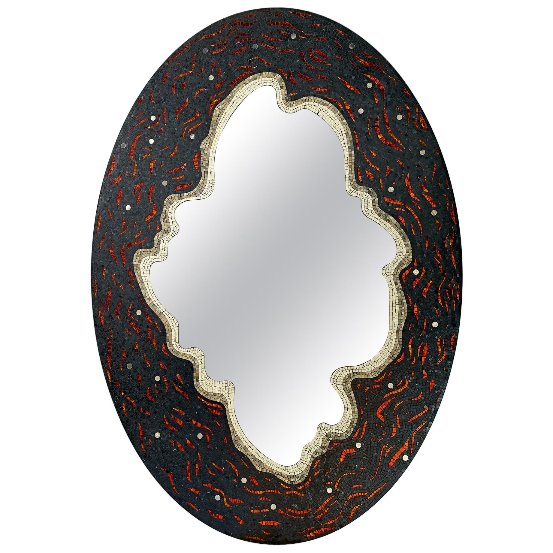 Stilvoller Spiegel auf Aluminiumplatte, von Hand verziert mit künstlerischem Mosaik im Angebot
