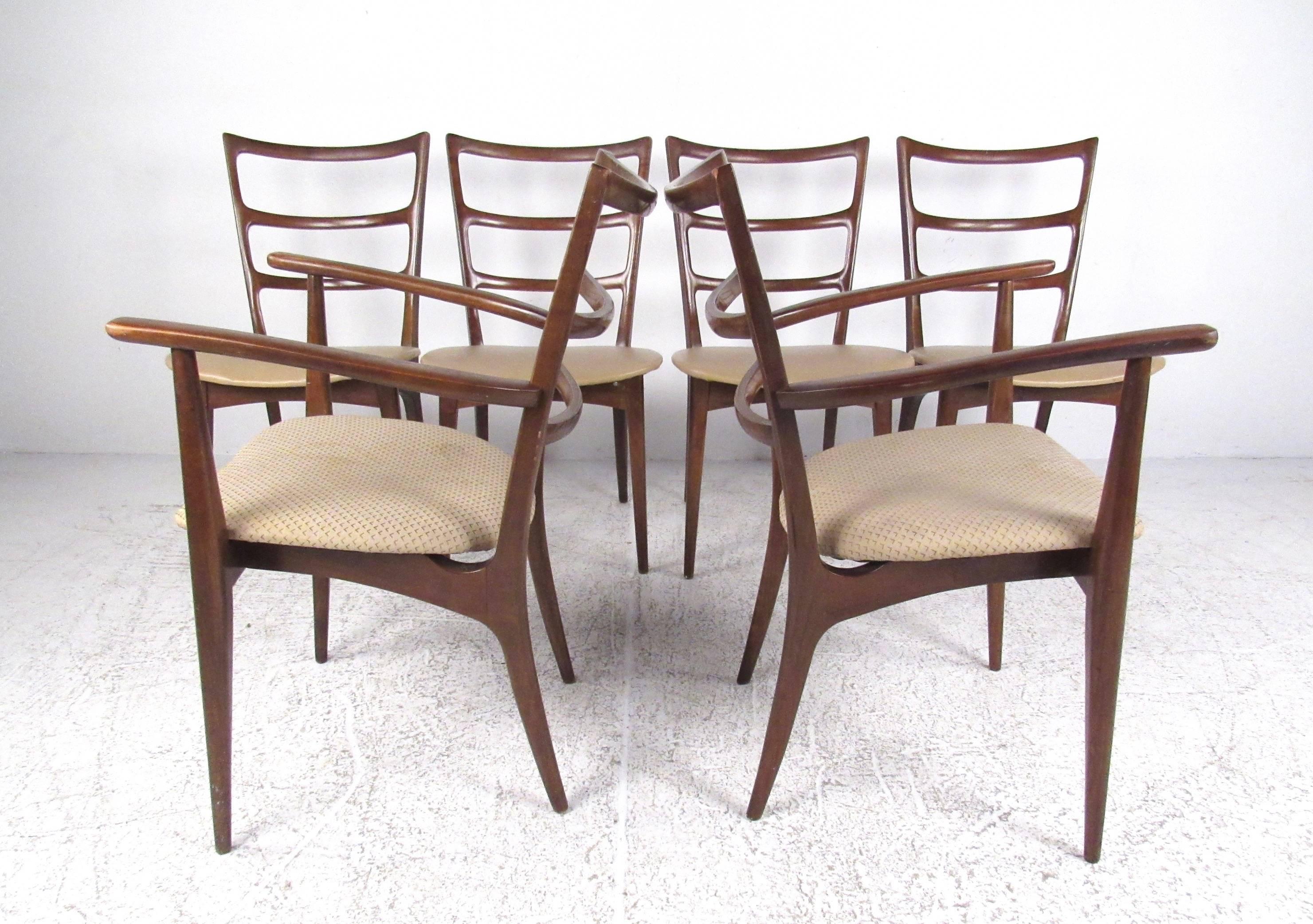 Sechs Esszimmerstühle mit Leiterrücken (Mitte des 20. Jahrhunderts) im Angebot