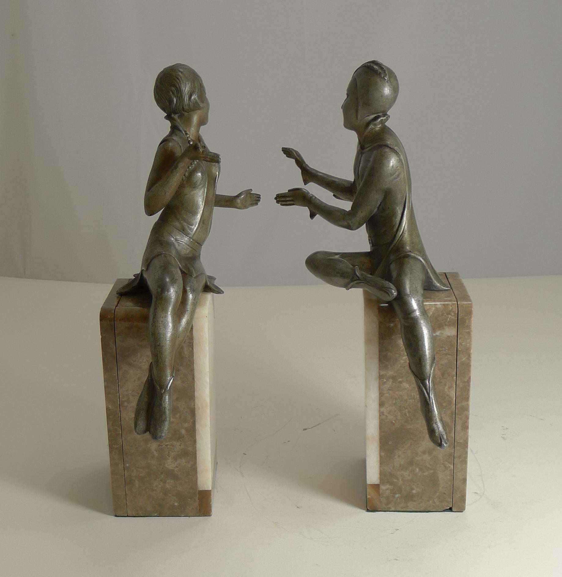 Metal Stylish Pair of Art Deco Figures Signed Salvado, France, circa 1920 / Bookends