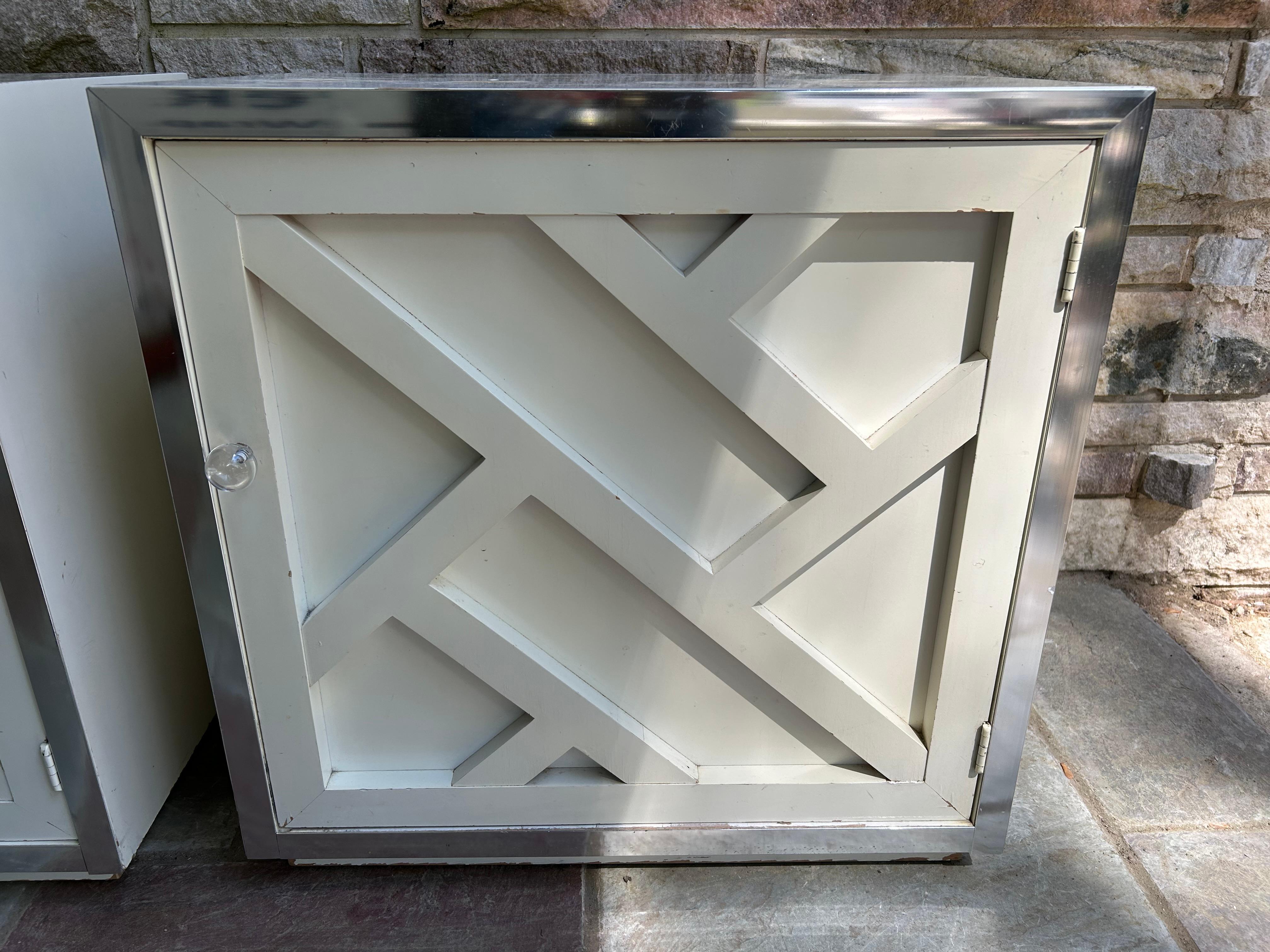 Late 20th Century Stylish Pair Lattice Front Chrome Lacquered Night Stands Mid-century Modern For Sale