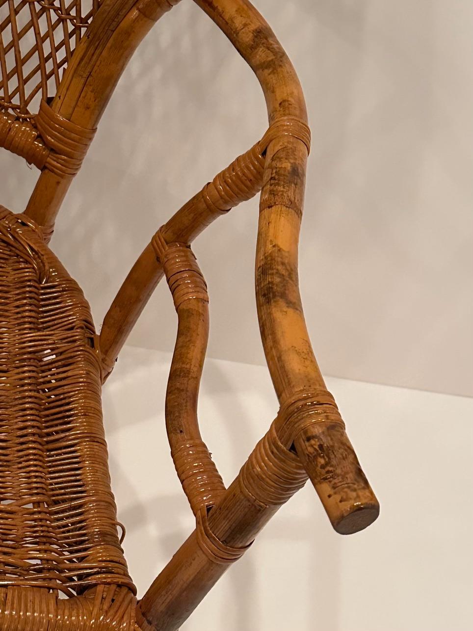 Paire de chaises à dossier en éventail en bambou et en rotin Bon état - En vente à Hopewell, NJ