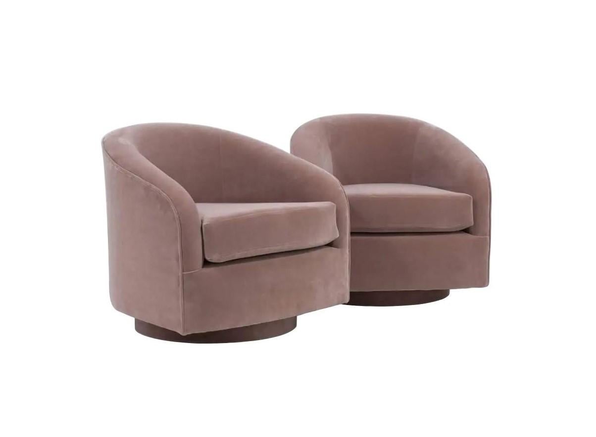 American Stylish Pair of Blush Pink Swivel Armchairs, 1970s For Sale