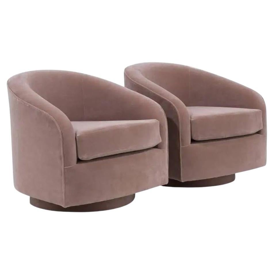 Stylish Pair of Blush Pink Swivel Armchairs, 1970s