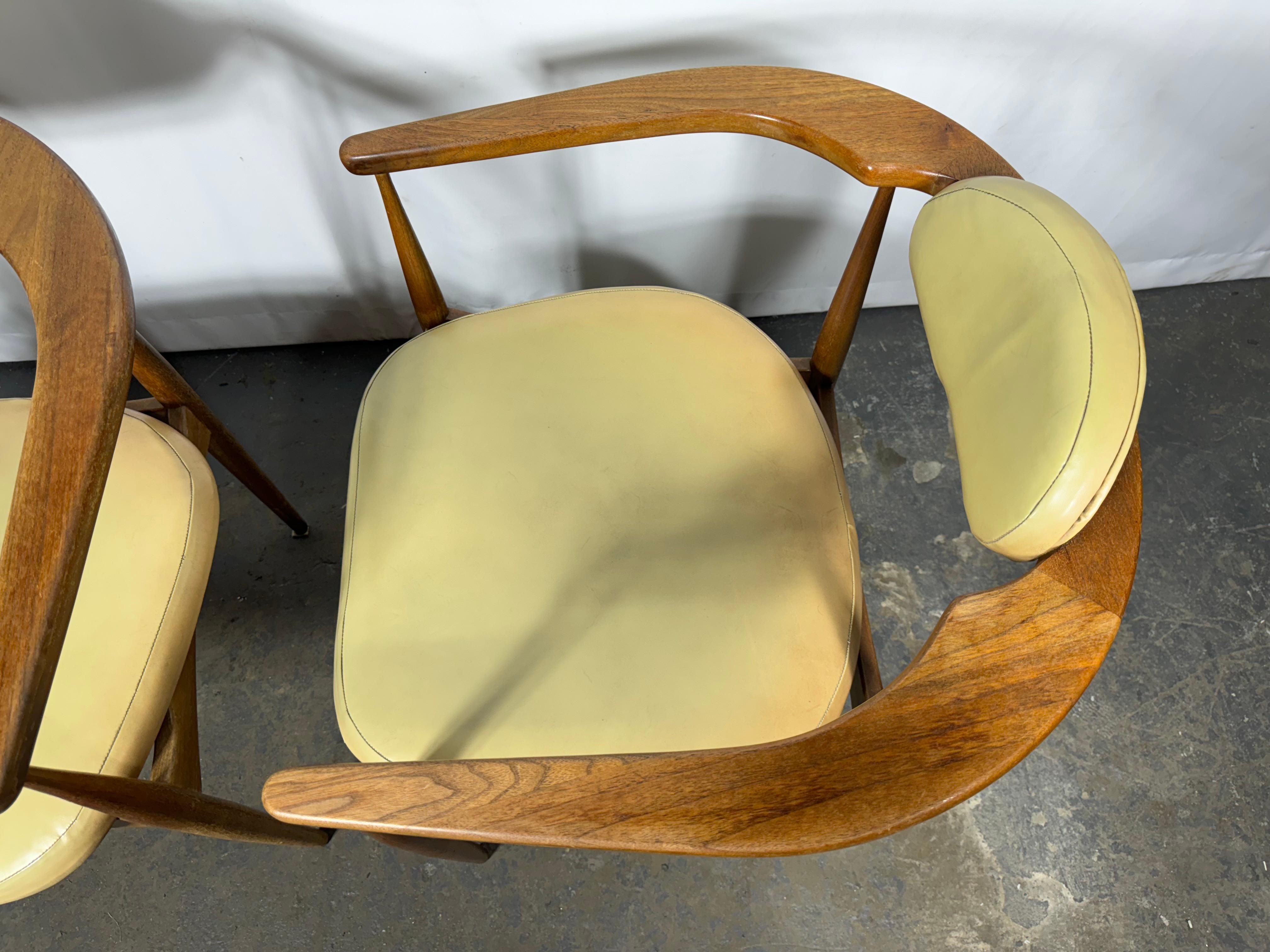 Paire de fauteuils modernistes par Adrian Pearsall pour Craft Associates en vente 1