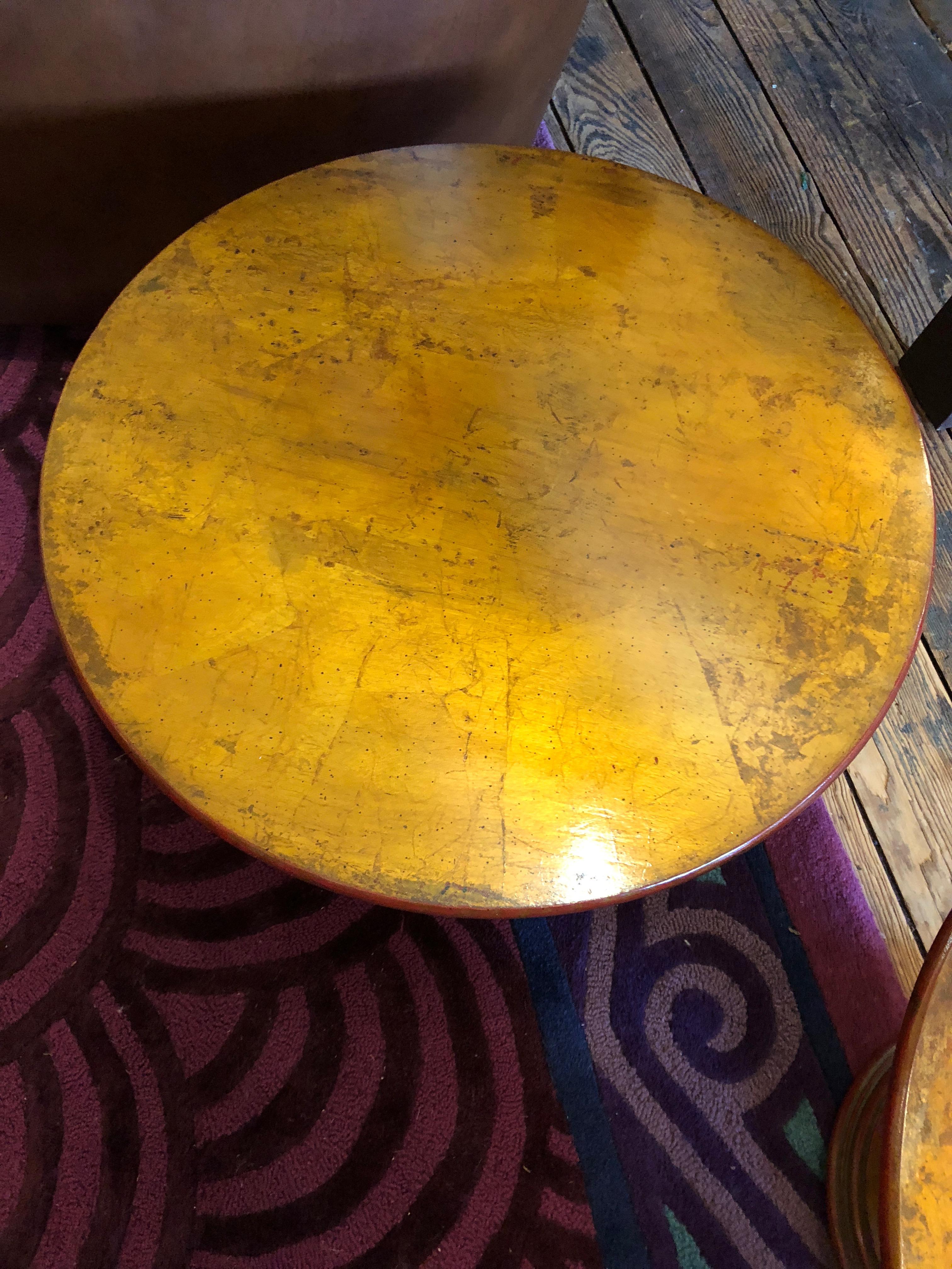 Stylish Pair of Warmly Gilded Round End Tables 3