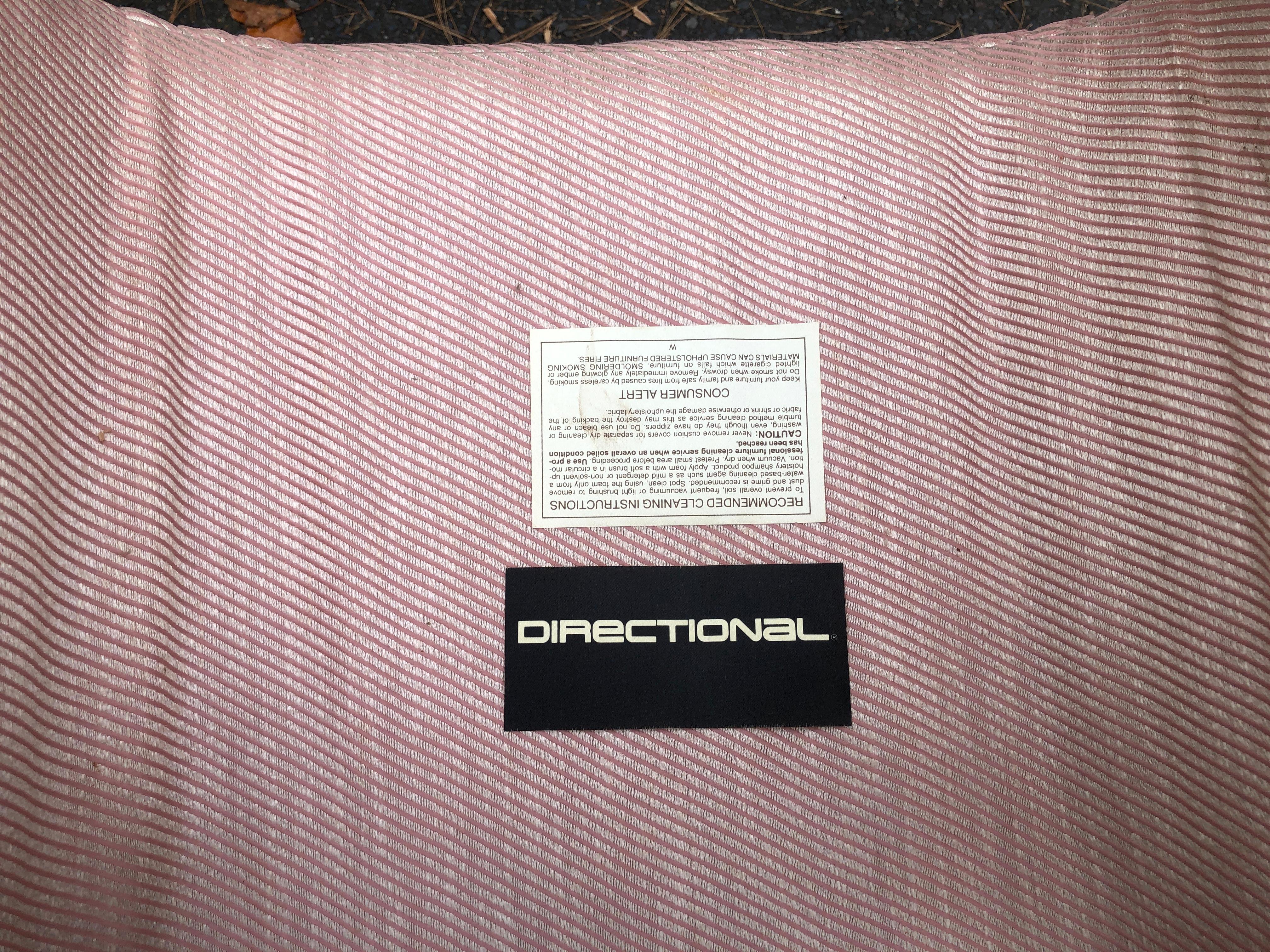 Tissu d'ameublement Paire de poufs élégants Vladimir Kagan pour Directional Waterfall du milieu du siècle dernier en vente