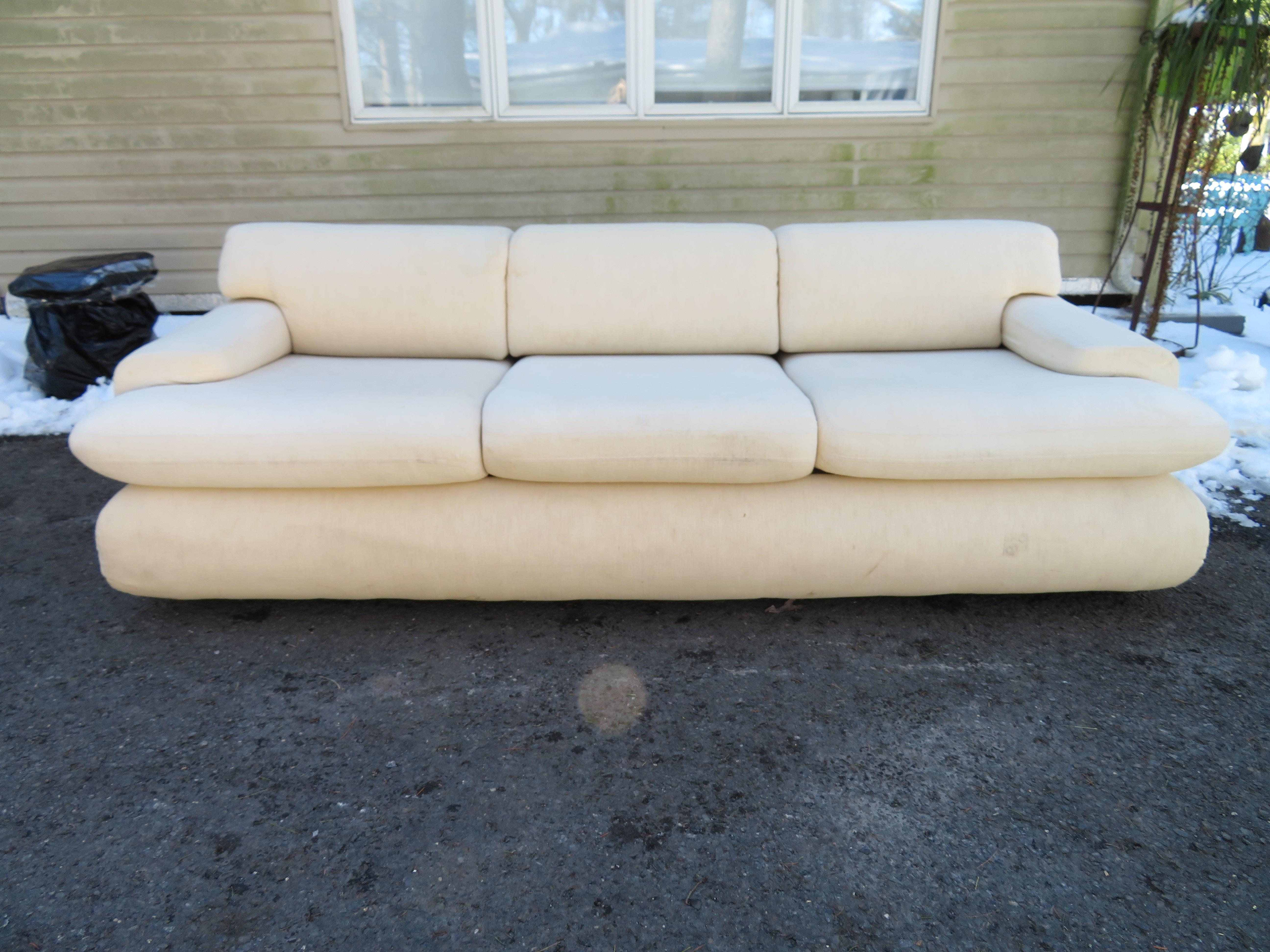 Stylish pair of Weiman Preview sofas. We love the sleek low profile of these wonderfully modern sofas. Sofas measure 29