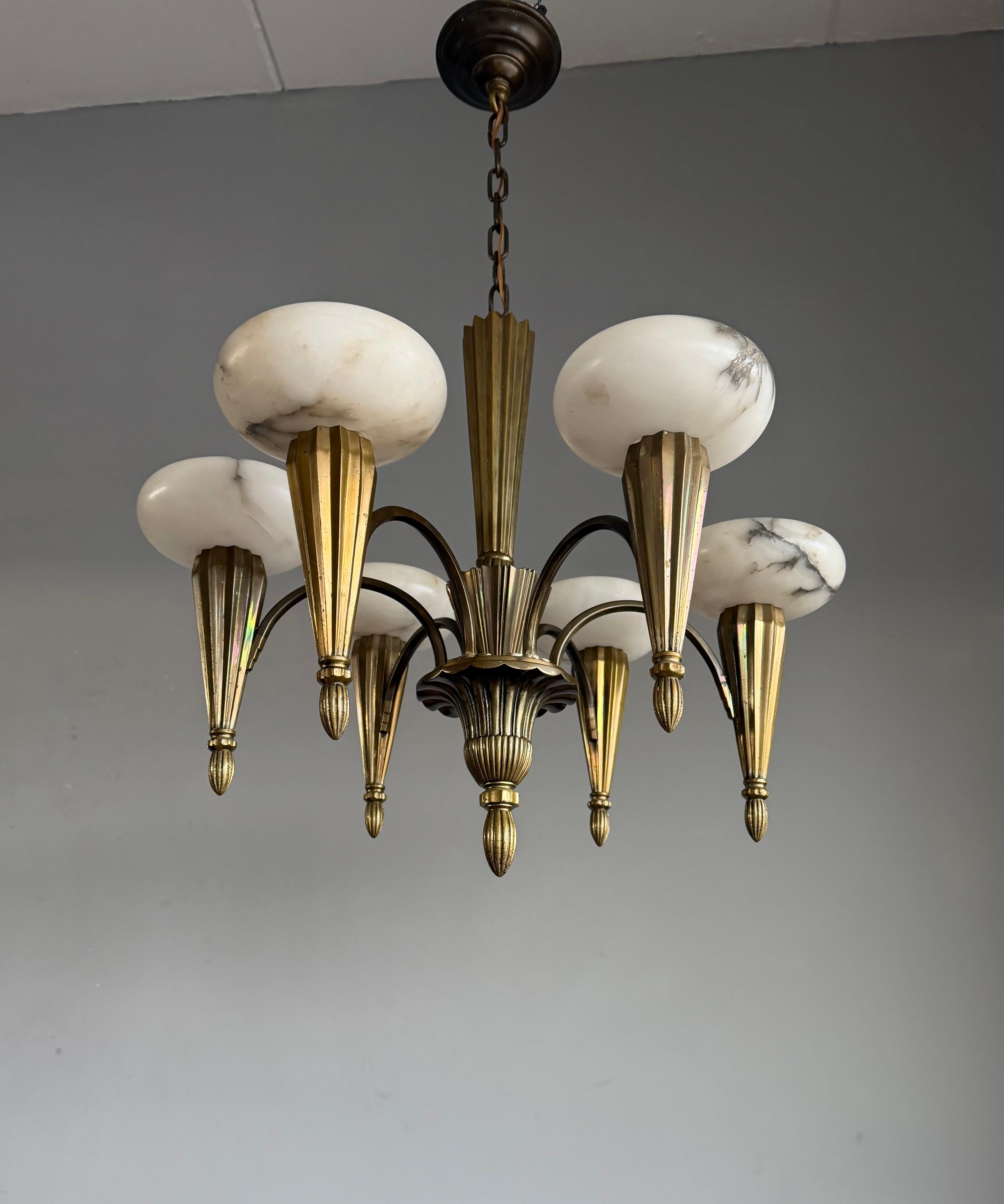 Lustre / Pendentif Art Déco en bronze de taille parfaite. Ombres d'albâtre en vente 2
