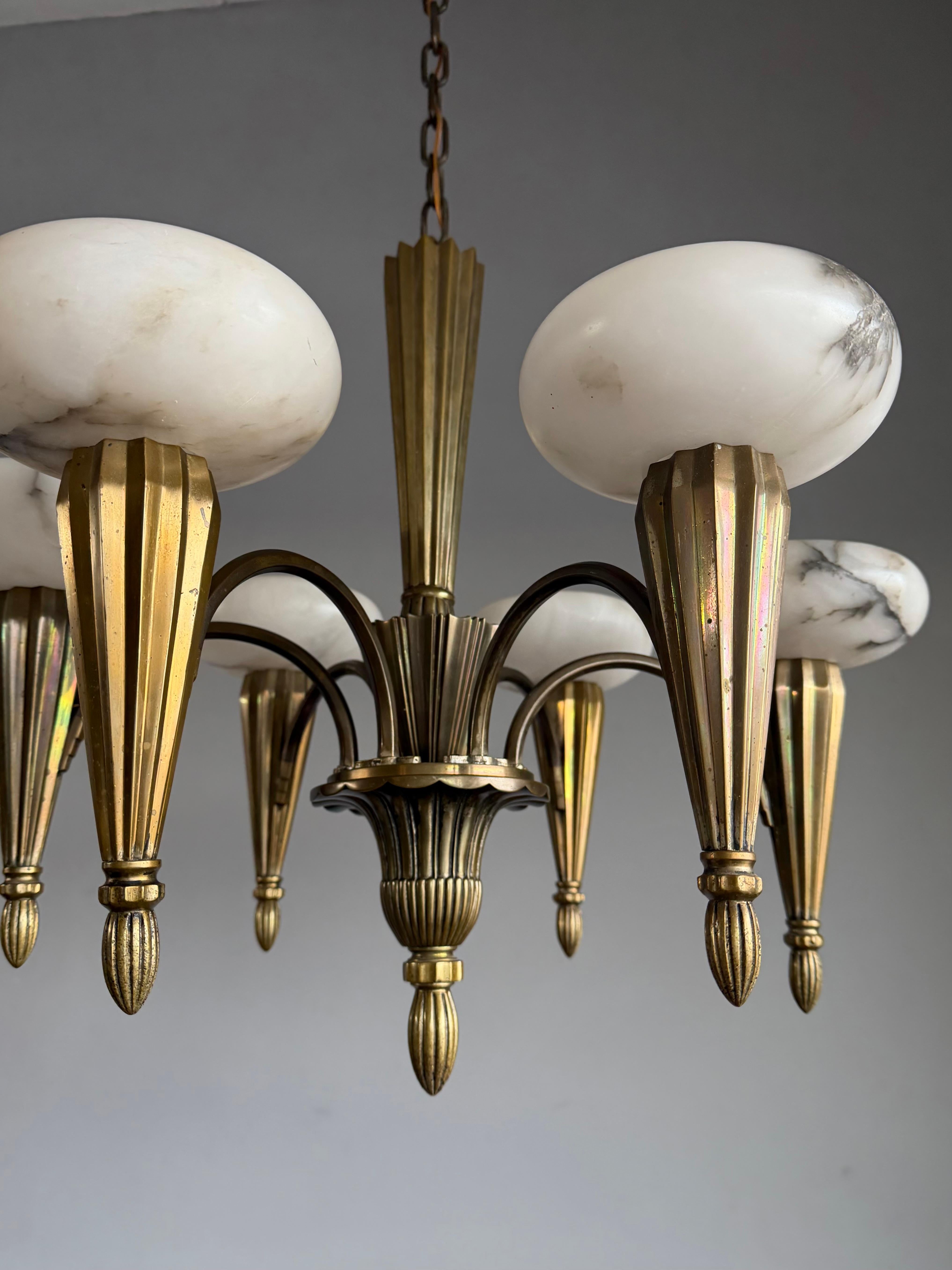 Lustre / Pendentif Art Déco en bronze de taille parfaite. Ombres d'albâtre en vente 3