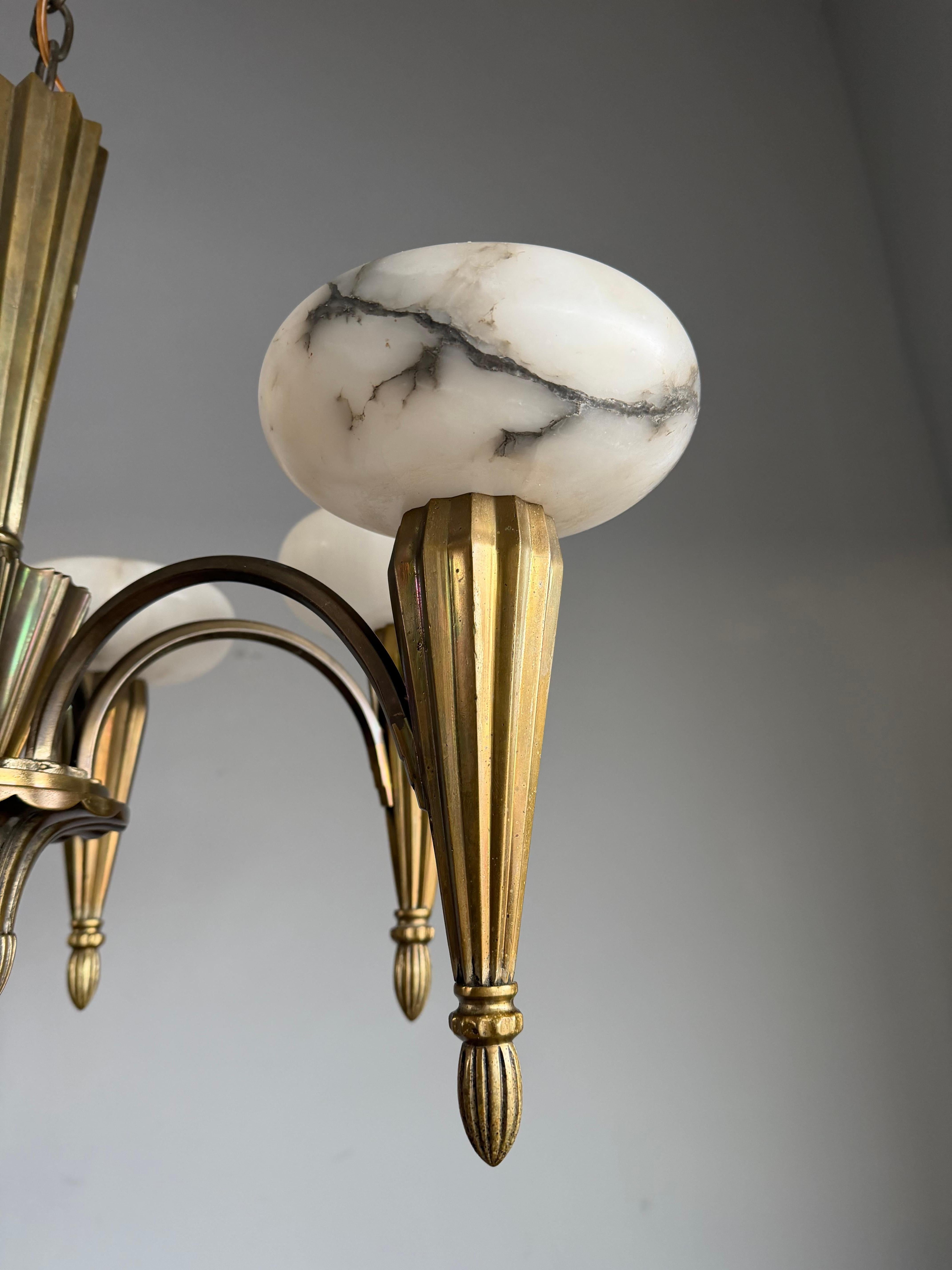 Lustre / Pendentif Art Déco en bronze de taille parfaite. Ombres d'albâtre en vente 1