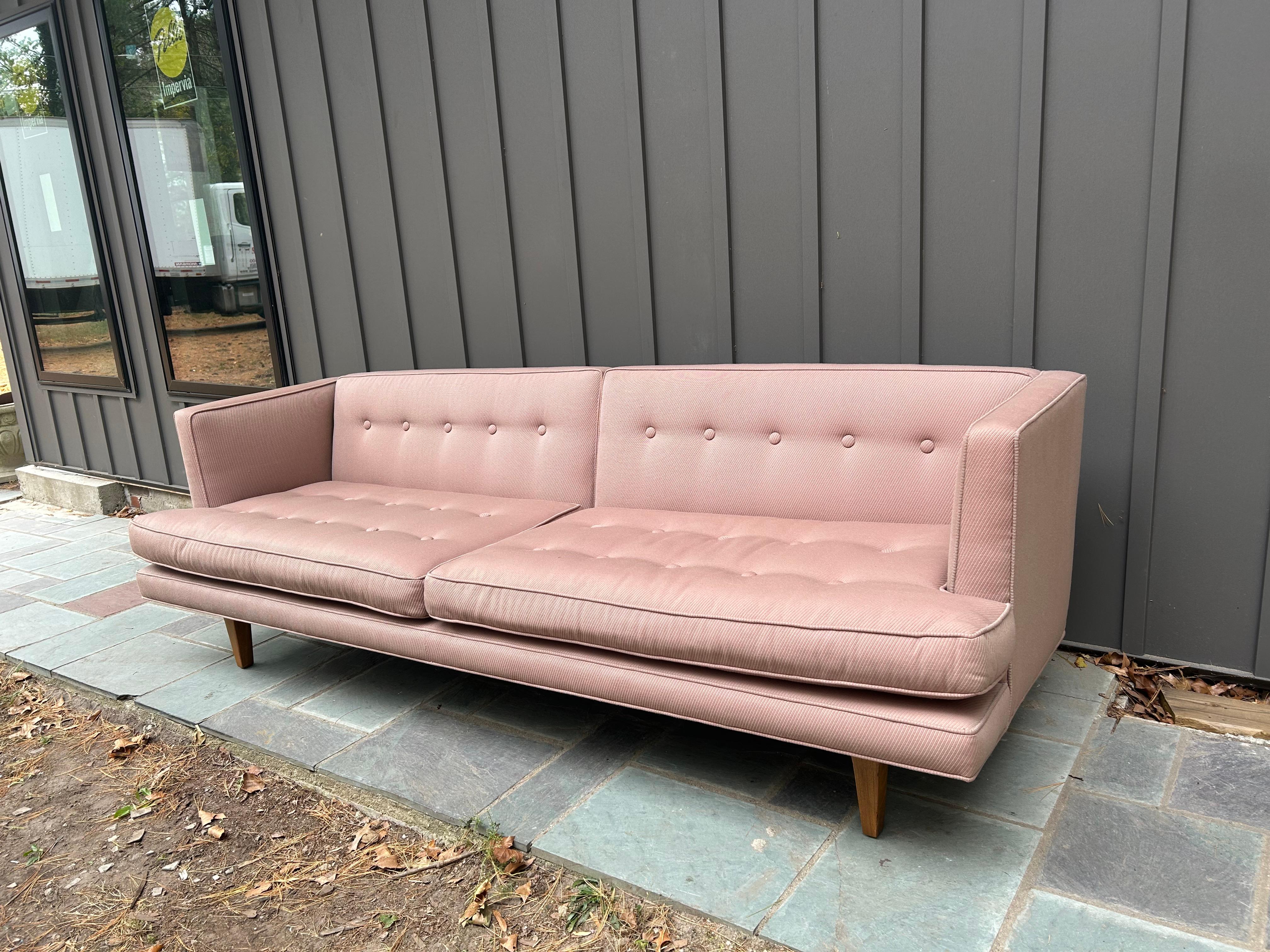 Divano in legno di noce di Edward Wormley per Dunbar, metà secolo. in vendita 6