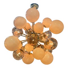 Elegante lampadario in vetro di Murano a forma di nuvola rosa