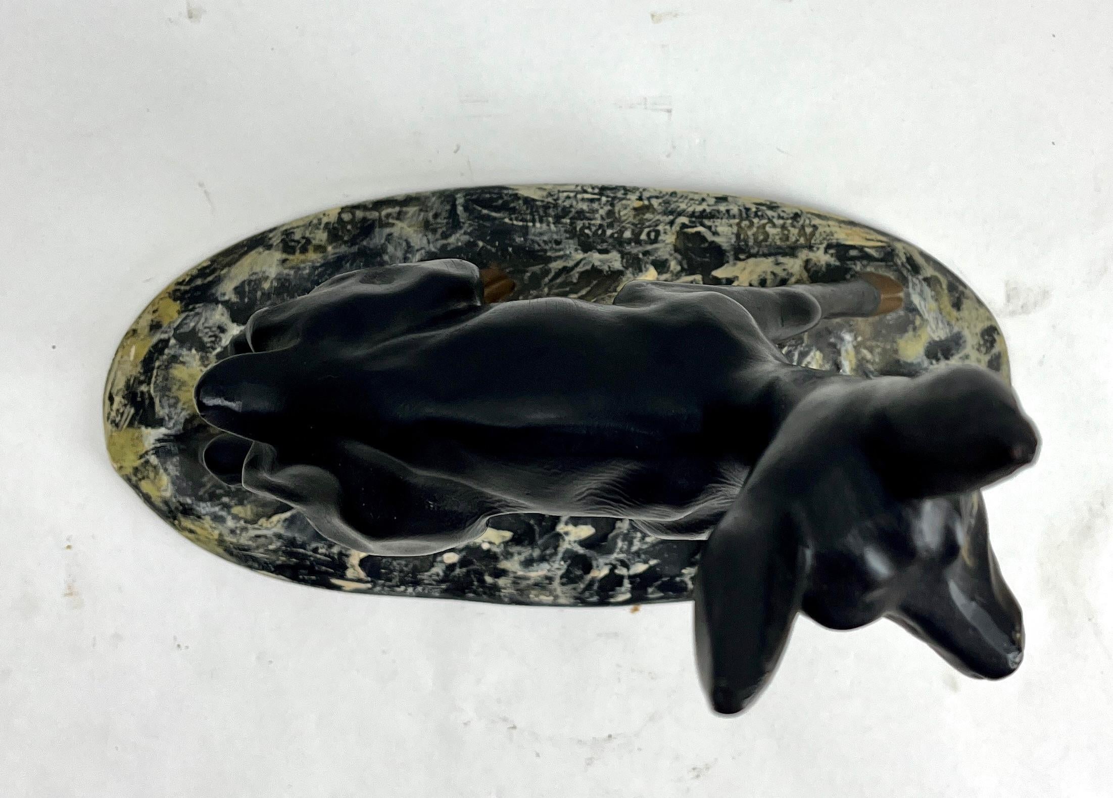 Sculpture élégante de Bambi en plâtre peinte à la main, signée : Depose No 98 J.B en vente 1