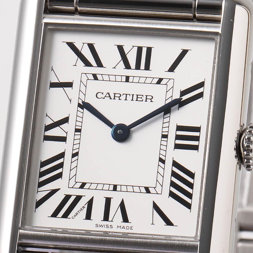 Stylish Pre-Owned Cartier Tank Must Watch LM WSTA0052 Unisex Luxury Timepiece In Good Condition For Sale In Holtsville, NY