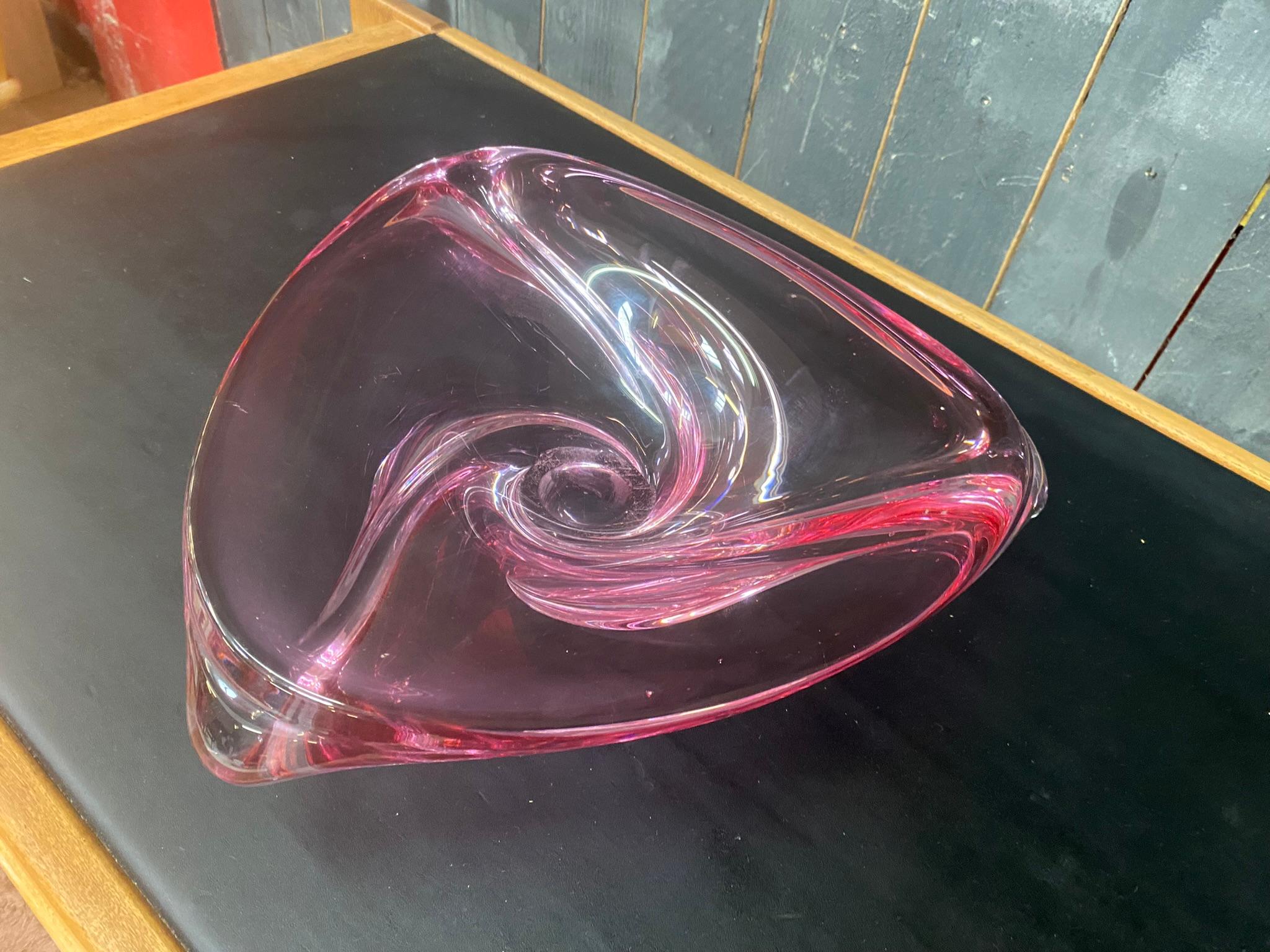 Milieu du XXe siècle Bol / centre de table en verre violet élégant de Murano Glass en vente