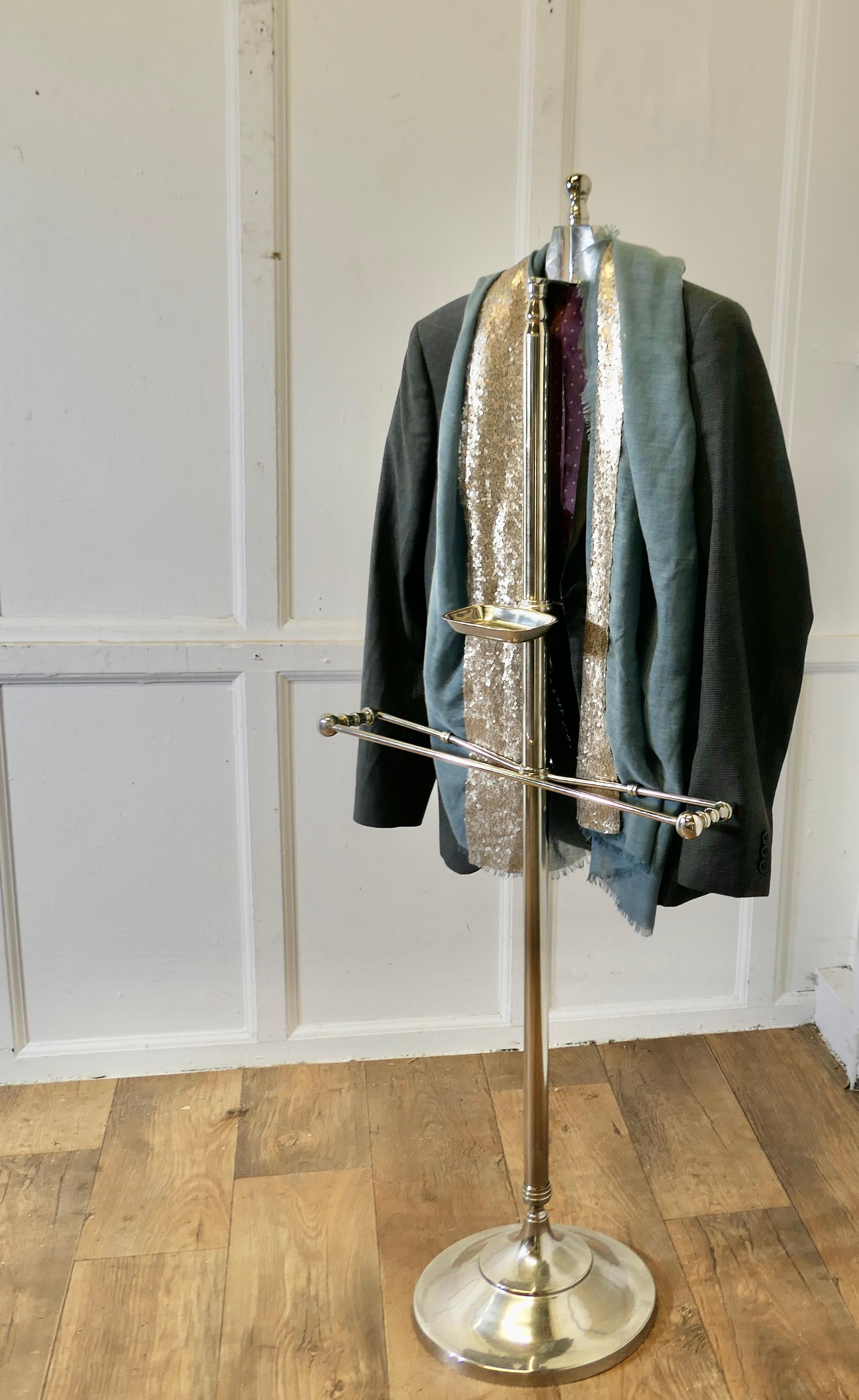 Stylish Retro Chrome Valet, Suit Hanger, Mannequin Bon état - En vente à Godshill, Isle of Wight