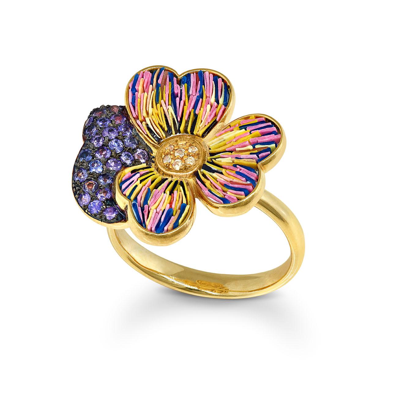 Stilvoller Ring aus Gelbgold mit gelben und rosa Saphiren, von Hand mit NanoMosaik verziert (Brillantschliff) im Angebot