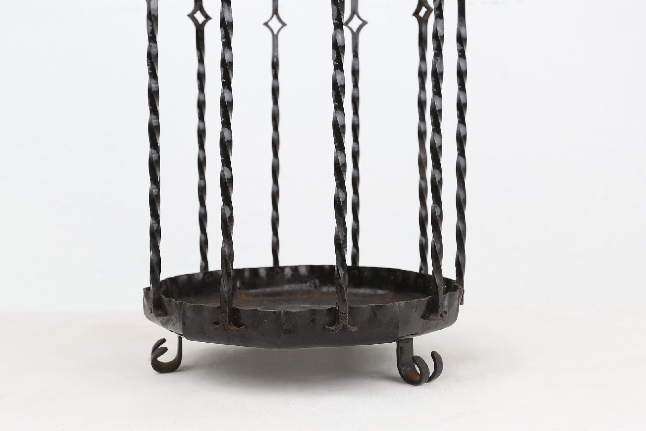 Stylish robust mid-century umbrella stand, France ca. 1950 For Sale 3