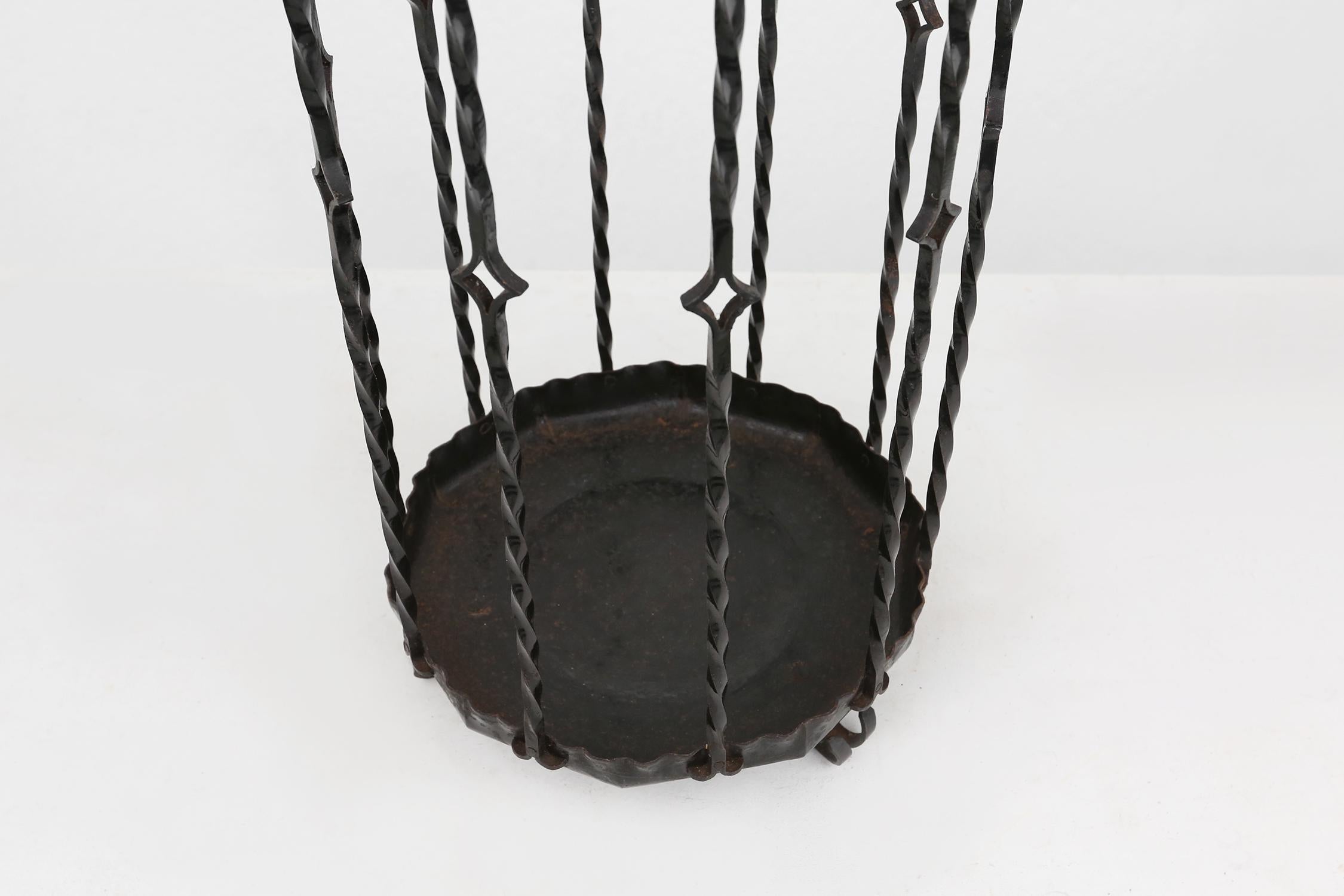 Stylish robust mid-century umbrella stand, France ca. 1950 For Sale 5