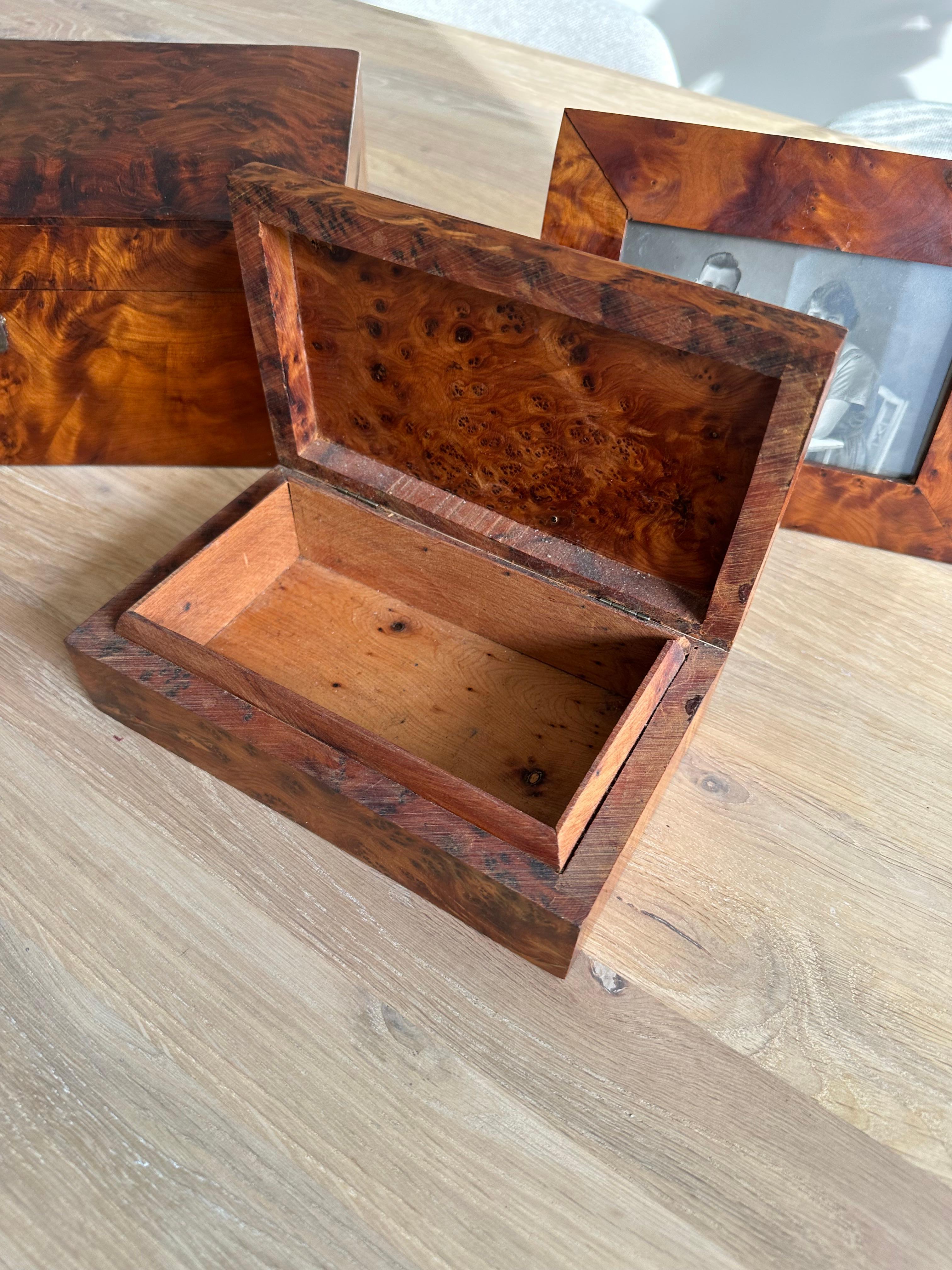 Elegante Juego De Madera De Burl / Burr Dos Cofres / Cajas Para Joyas Con Marco De Fotos en venta 2