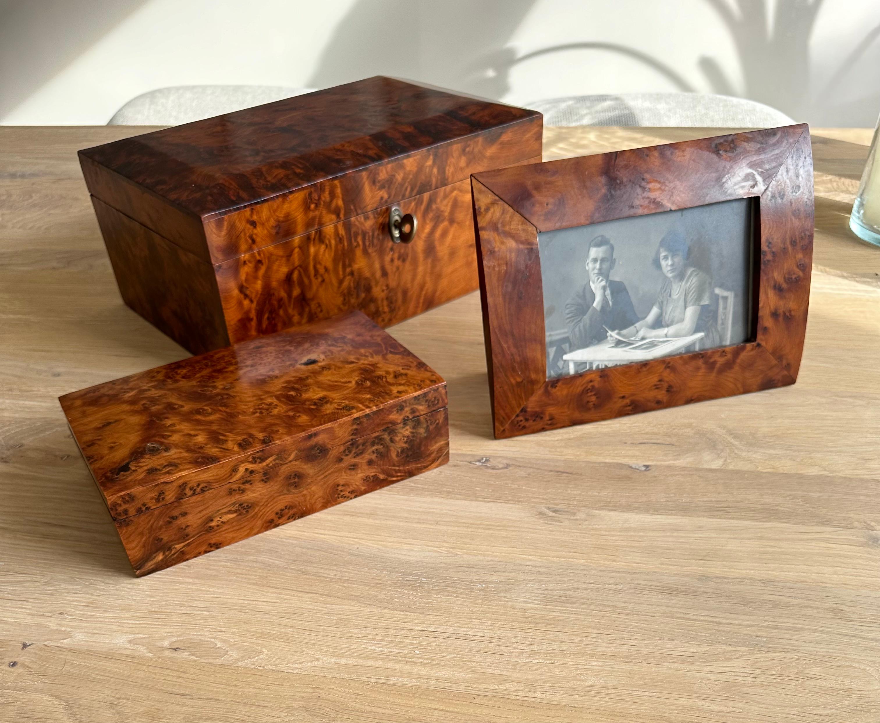 Elegante Juego De Madera De Burl / Burr Dos Cofres / Cajas Para Joyas Con Marco De Fotos en venta 11