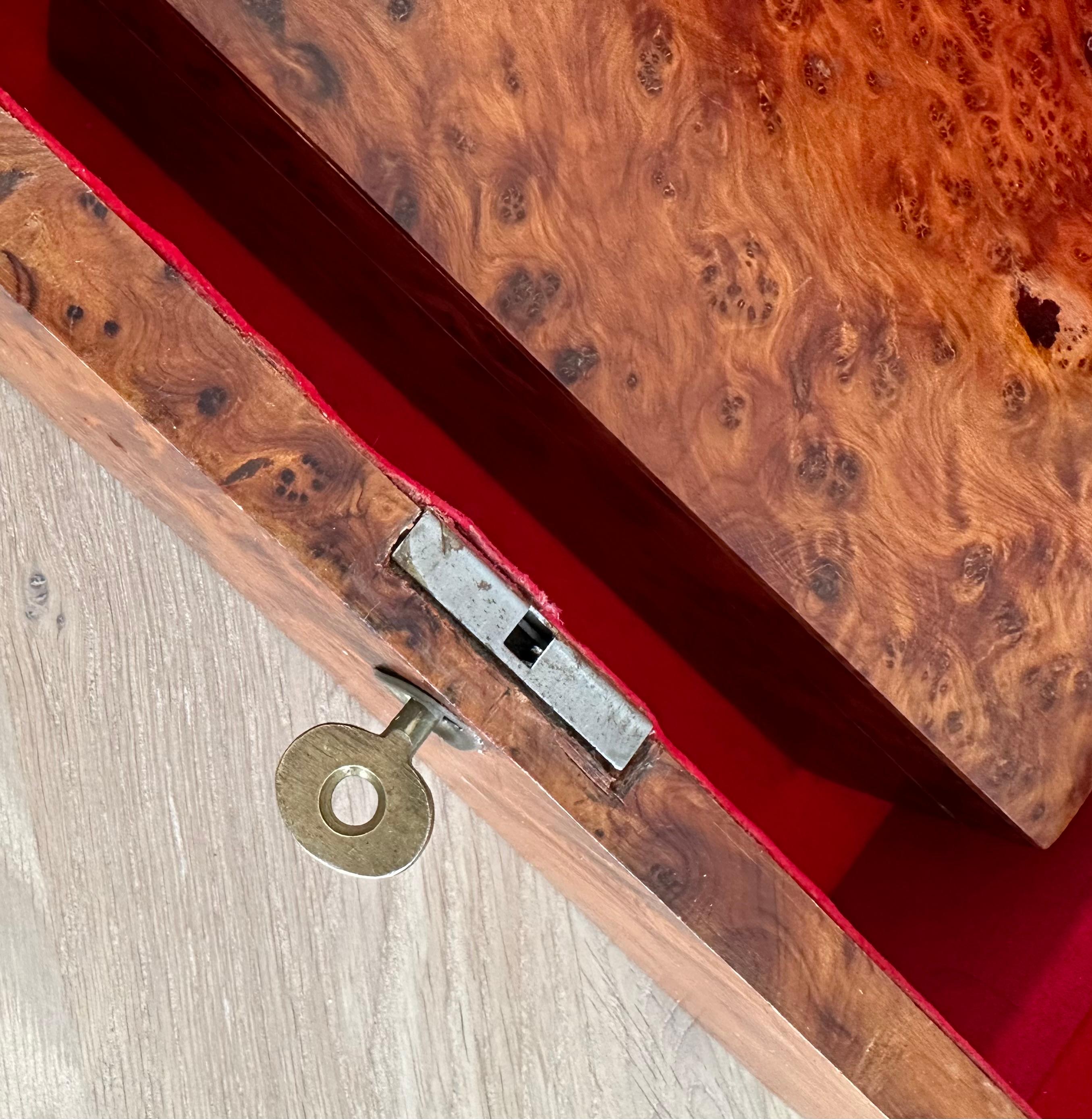 Elegante Juego De Madera De Burl / Burr Dos Cofres / Cajas Para Joyas Con Marco De Fotos Latón en venta