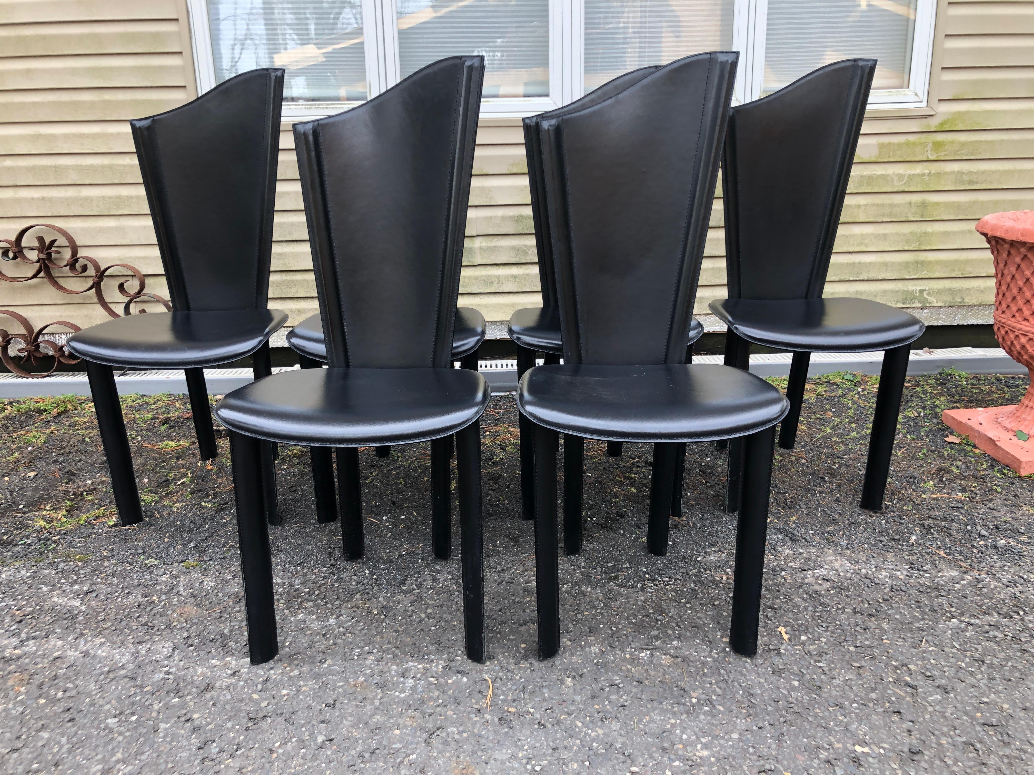 Post-Modern Stylish Set of 8 Italian Black Leather Dining Chair Tall Asymmetric Back   For Sale