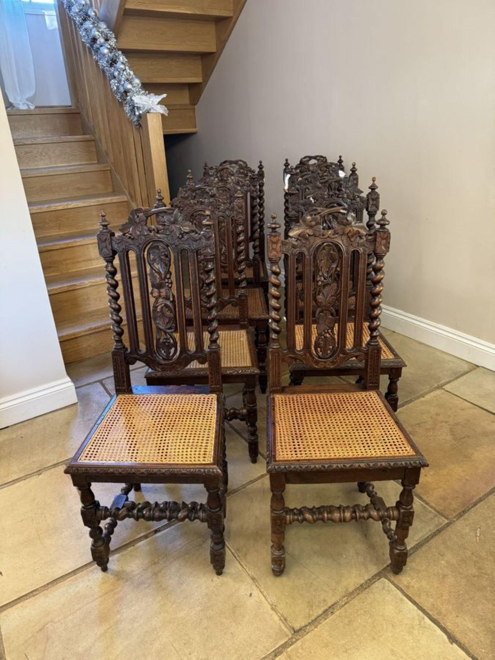 Elegante juego de ocho sillas de comedor antiguas de roble tallado de calidad victoriana Victoriano temprano en venta