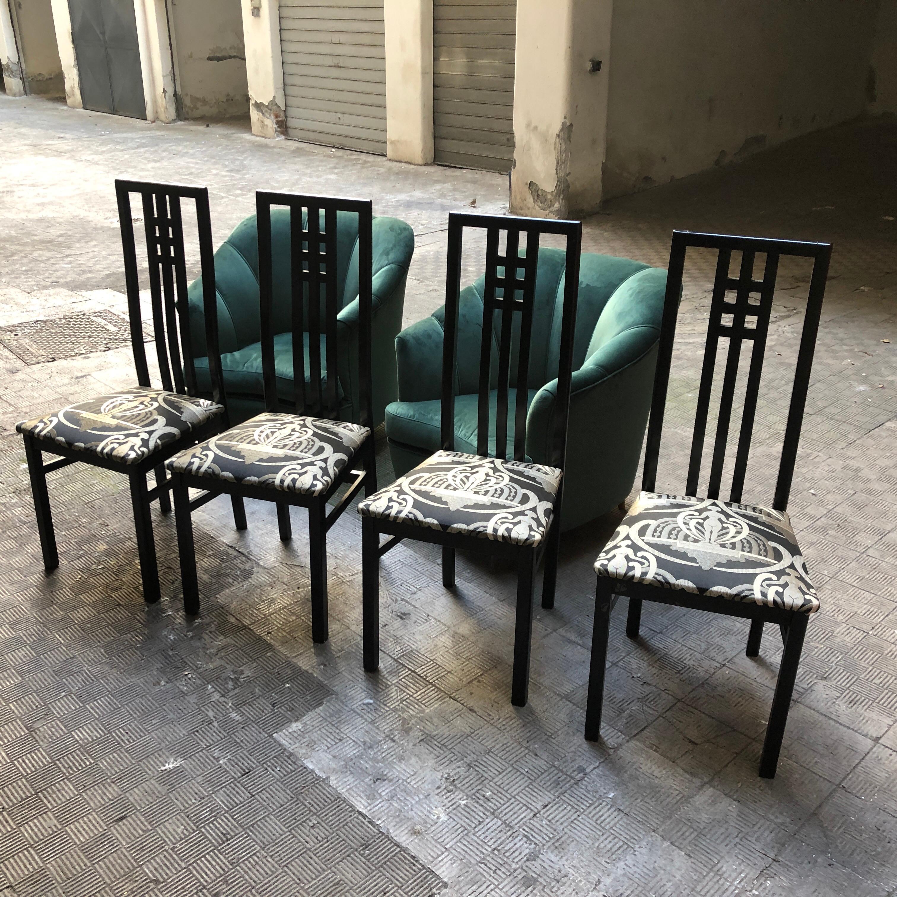 Stylish Set of Four Mid-Century Modern Italian Dining Chairs, circa 1970 6